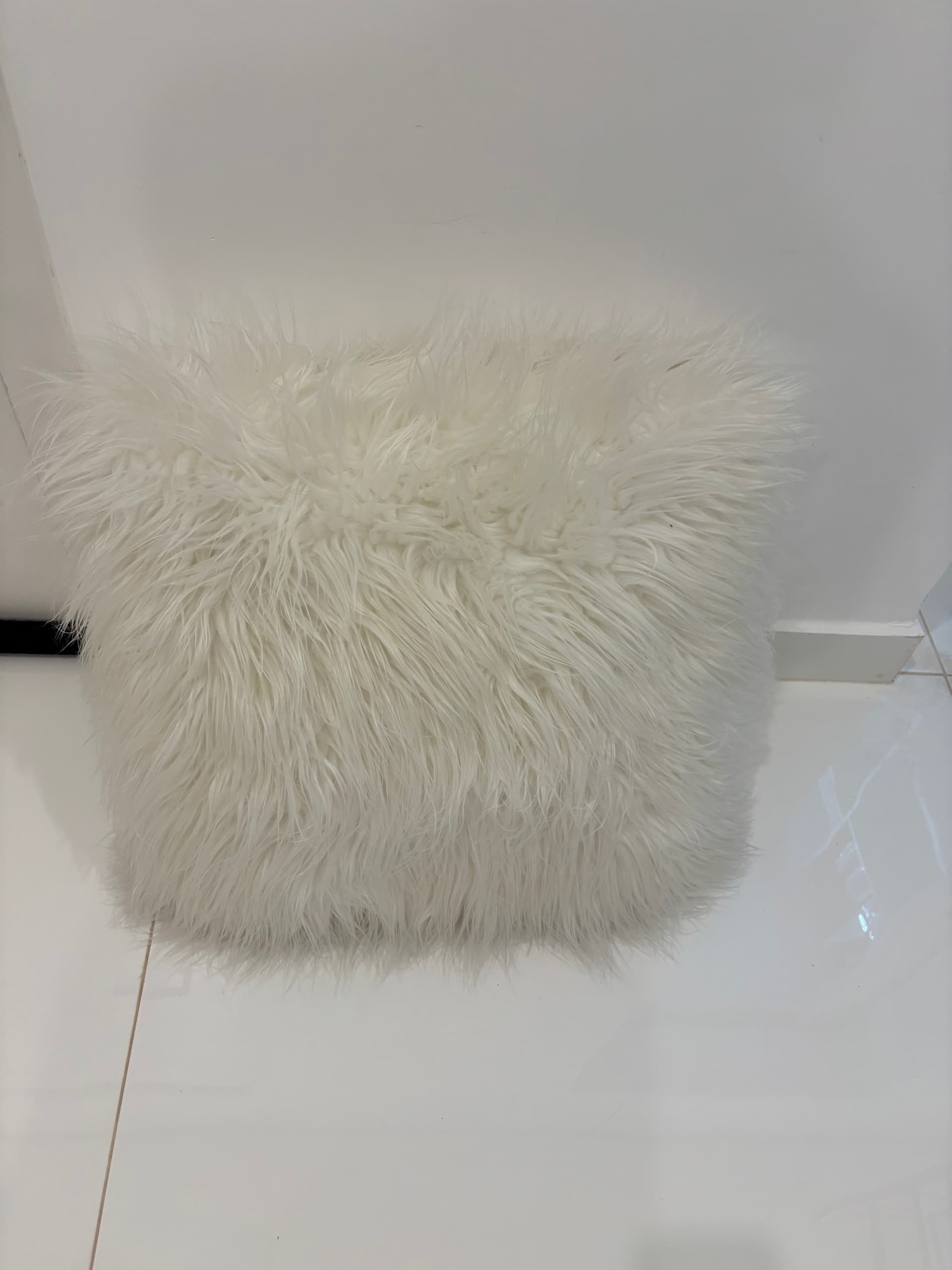 Photo by https://trato-hecho.nyc3.digitaloceanspaces.com/nextImages/(1)-almohada-decorativa-IMG_2476.jpeg