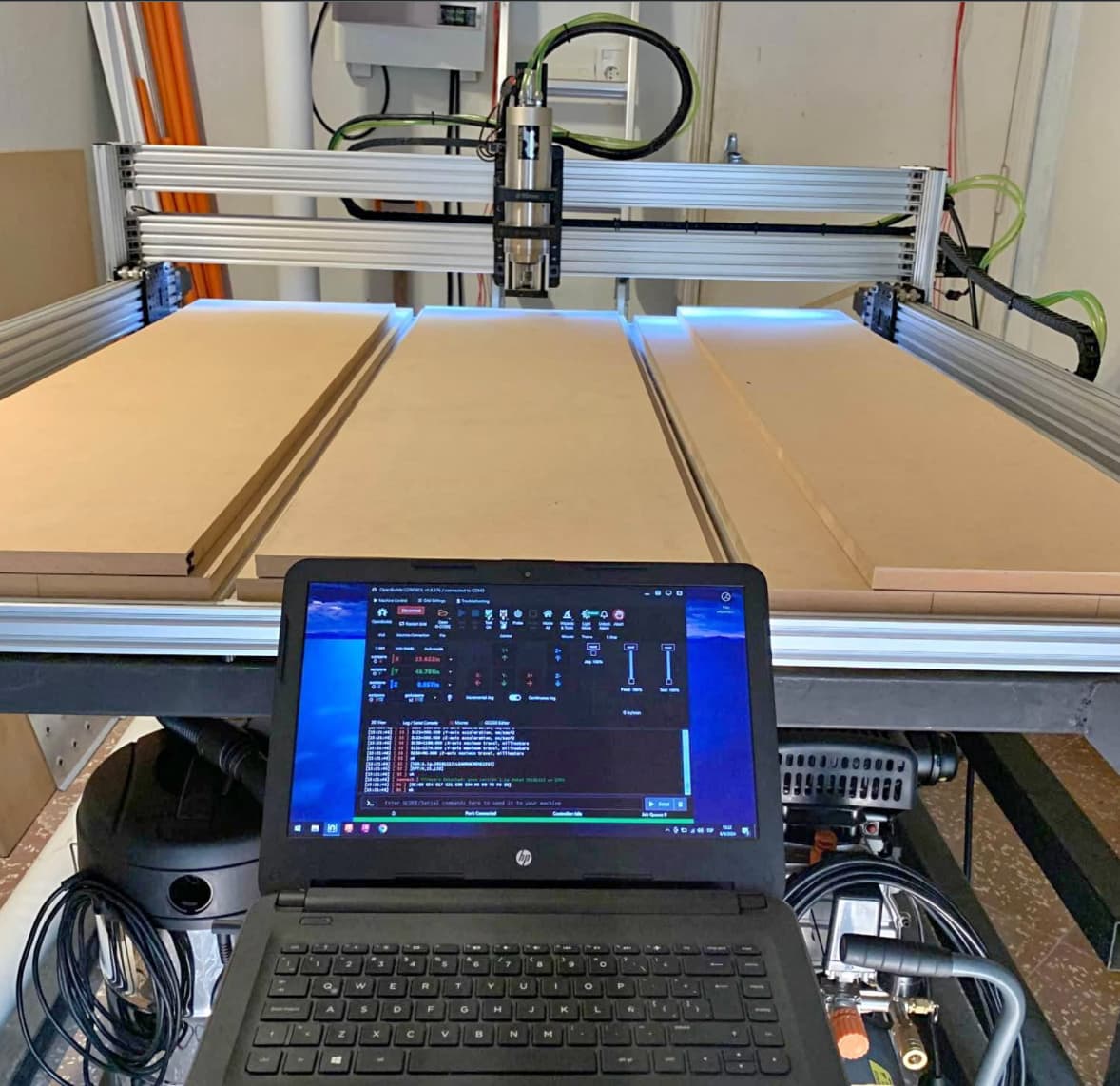 Photo by https://trato-hecho.nyc3.digitaloceanspaces.com/nextImages/(1)-cnc-router-IMG_1742.jpeg