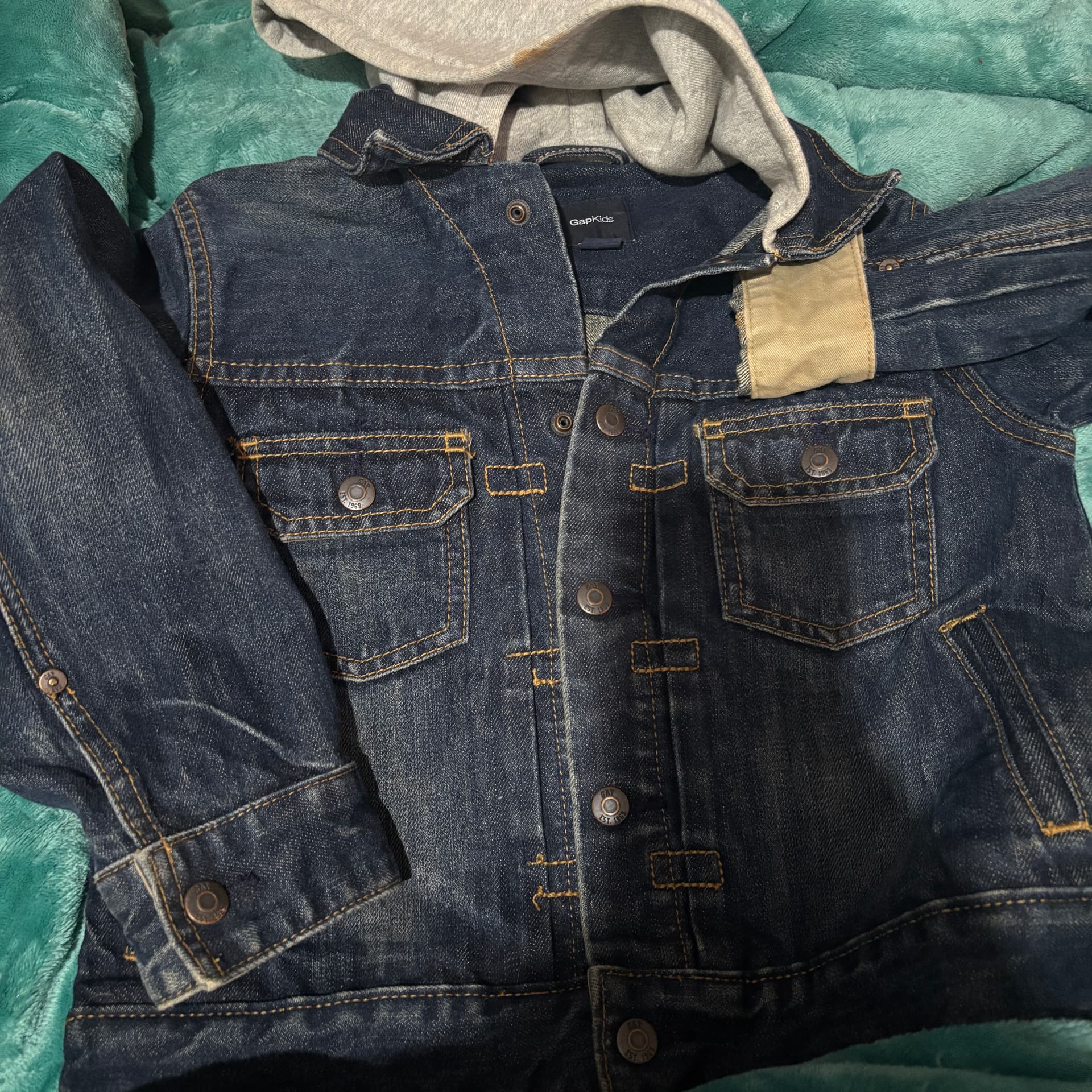 Photo by https://trato-hecho.nyc3.digitaloceanspaces.com/nextImages/(1)-gap-jeans-originales-IMG_4164.jpeg