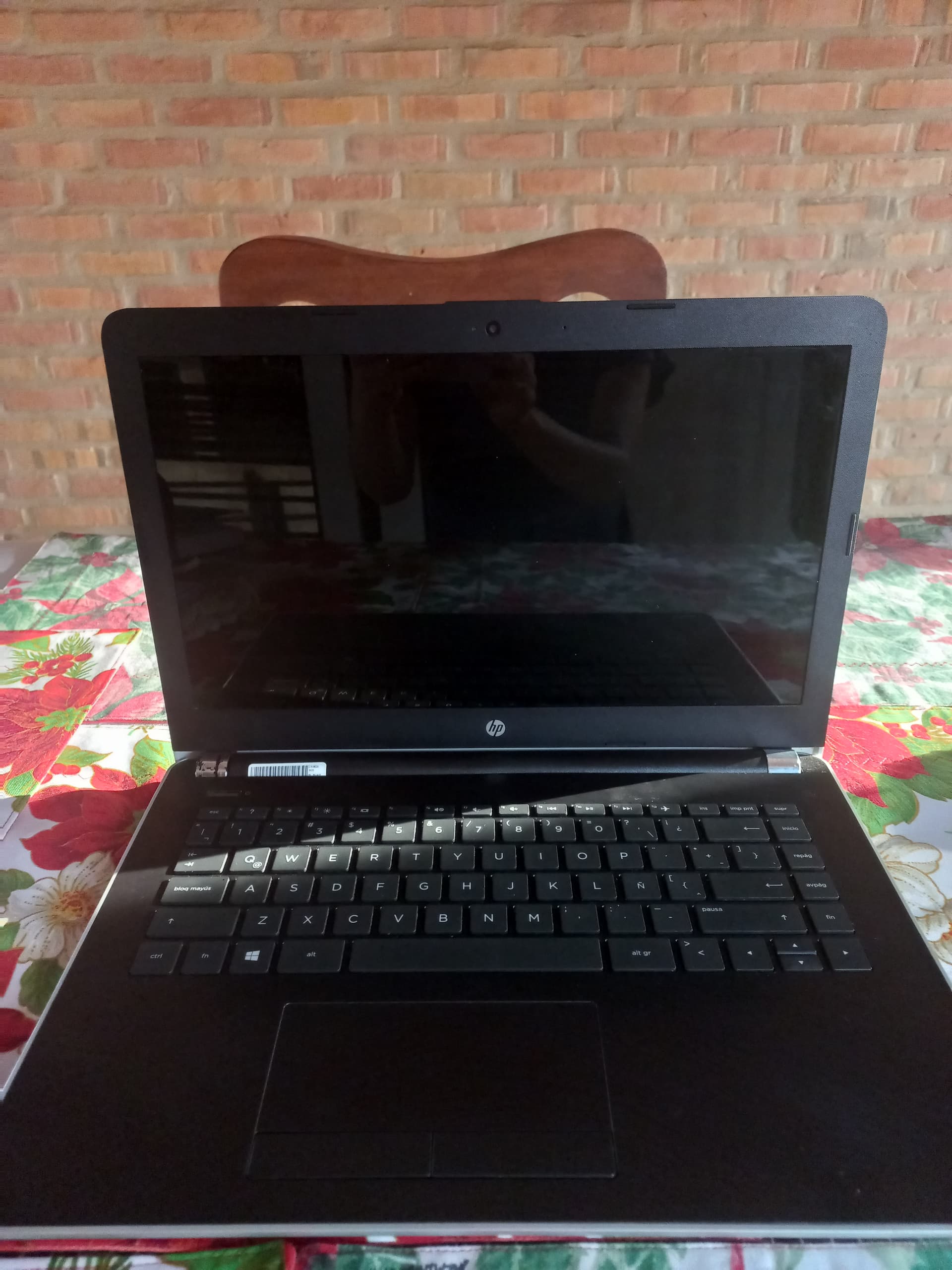 Photo by https://trato-hecho.nyc3.digitaloceanspaces.com/nextImages/(1)-hp-laptop-14-1-20241118_071147.jpg