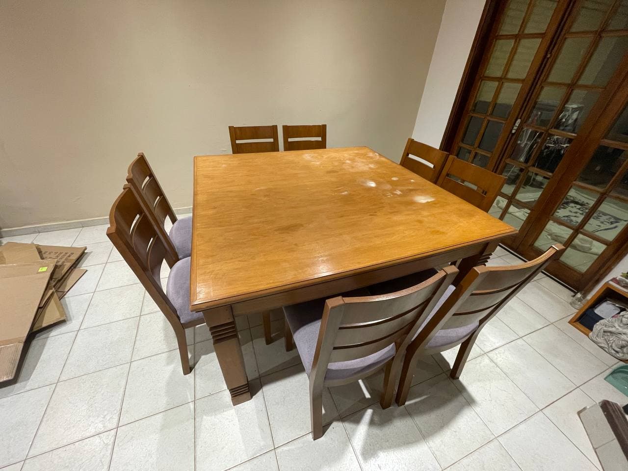 Photo by https://trato-hecho.nyc3.digitaloceanspaces.com/nextImages/(1)-mesa-comedor-de-madera-1-mesa.jpg