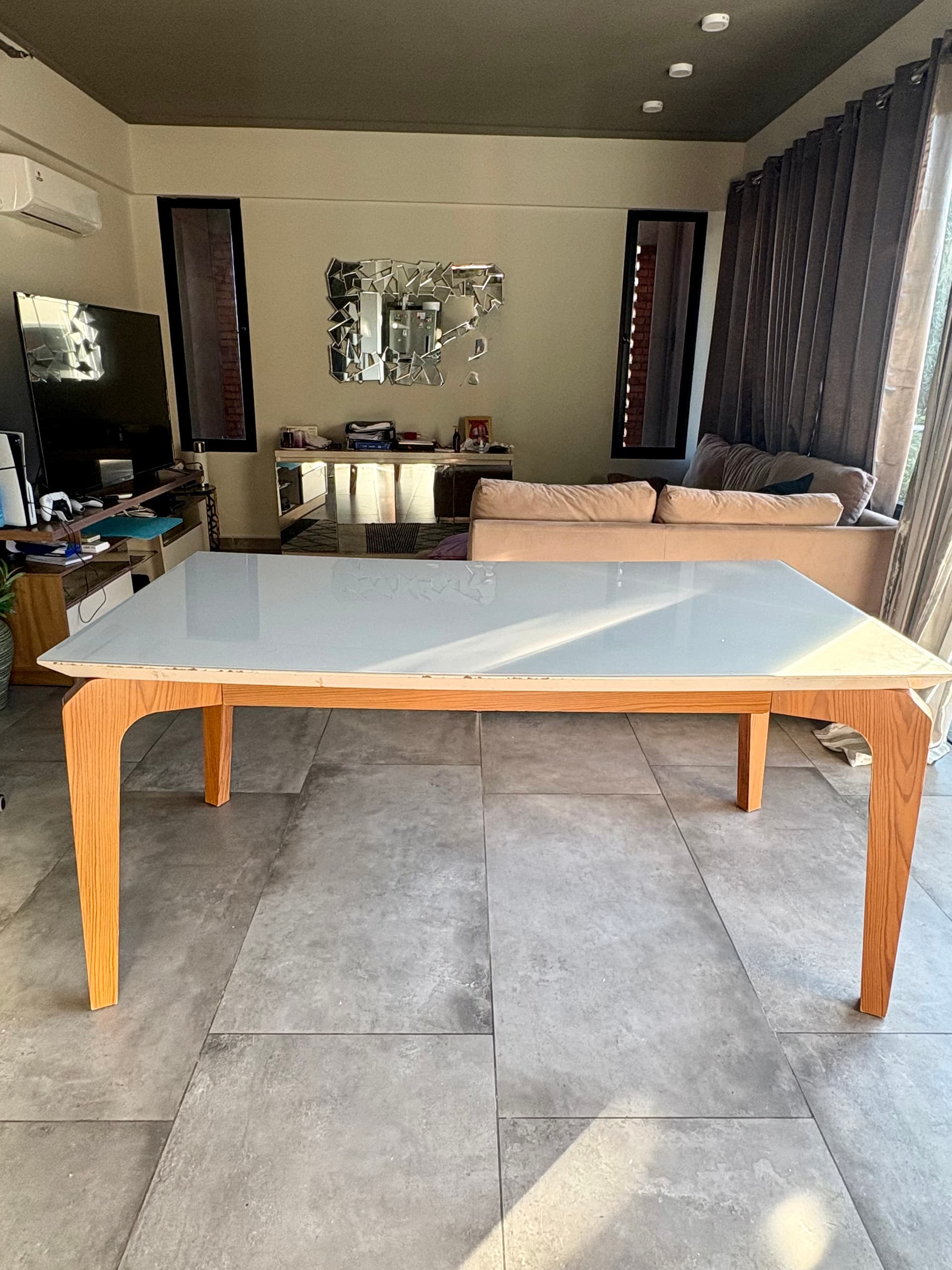 Photo by https://trato-hecho.nyc3.digitaloceanspaces.com/nextImages/(1)-mesa-de-comedor-7-IMG_3220.jpeg