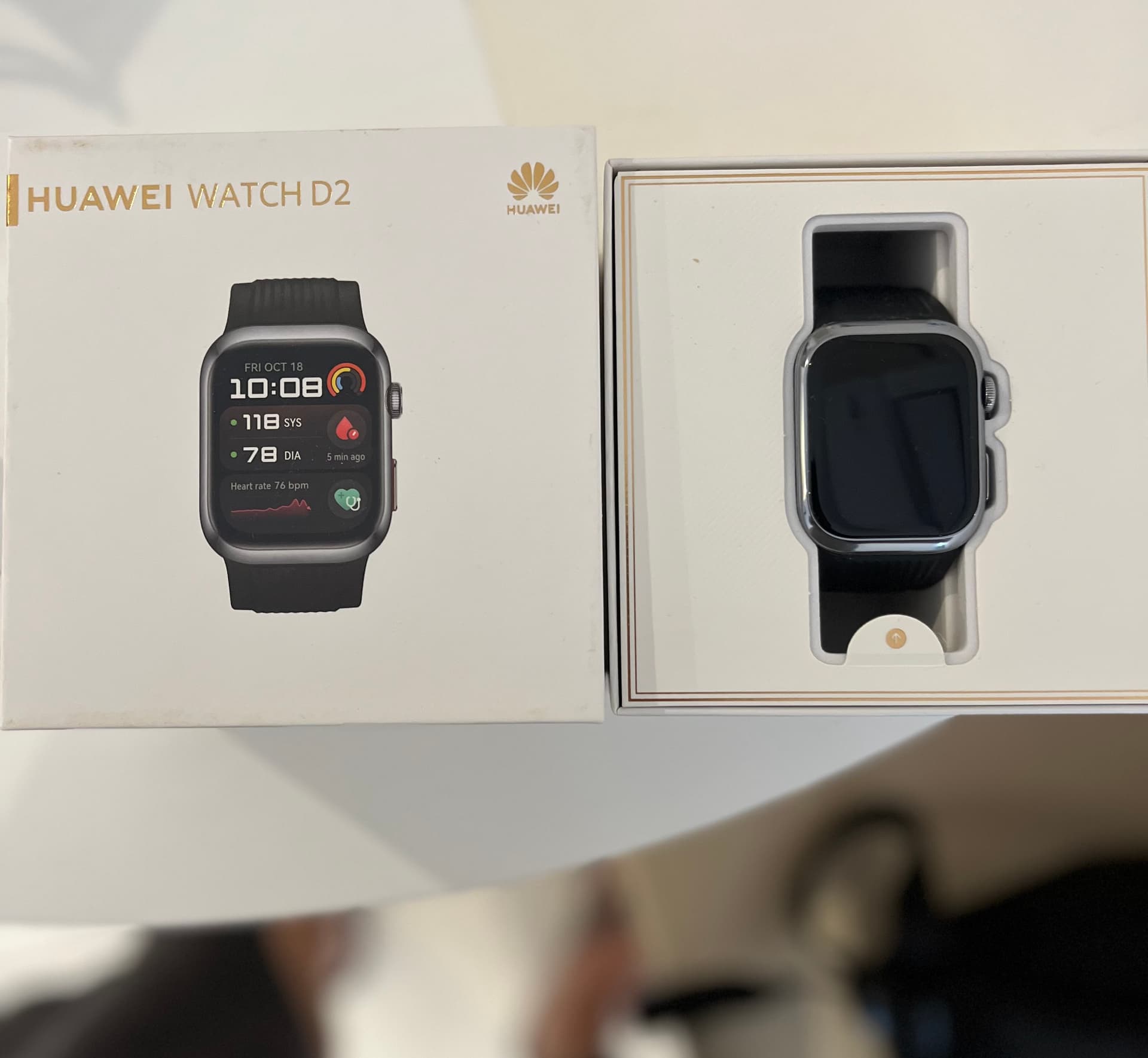 Photo by https://trato-hecho.nyc3.digitaloceanspaces.com/nextImages/(1)-smartwatch-huawei-d2-IMG_8018.jpeg