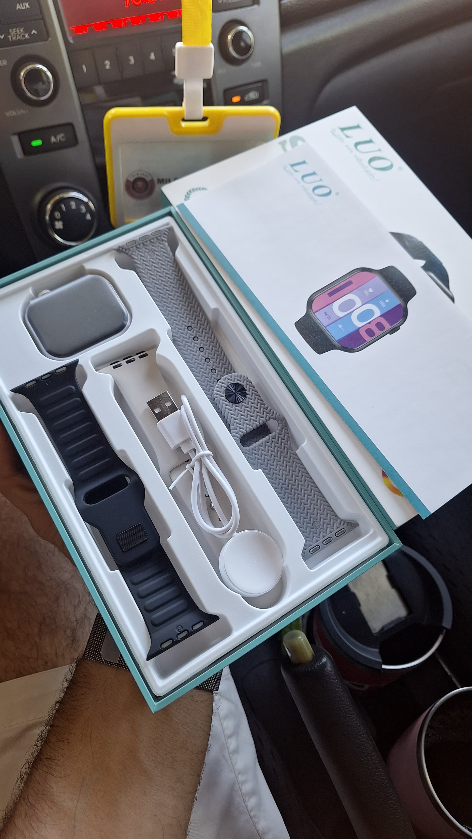 Photo by https://trato-hecho.nyc3.digitaloceanspaces.com/nextImages/(1)-smartwatch-luo-20241223_094700.jpg