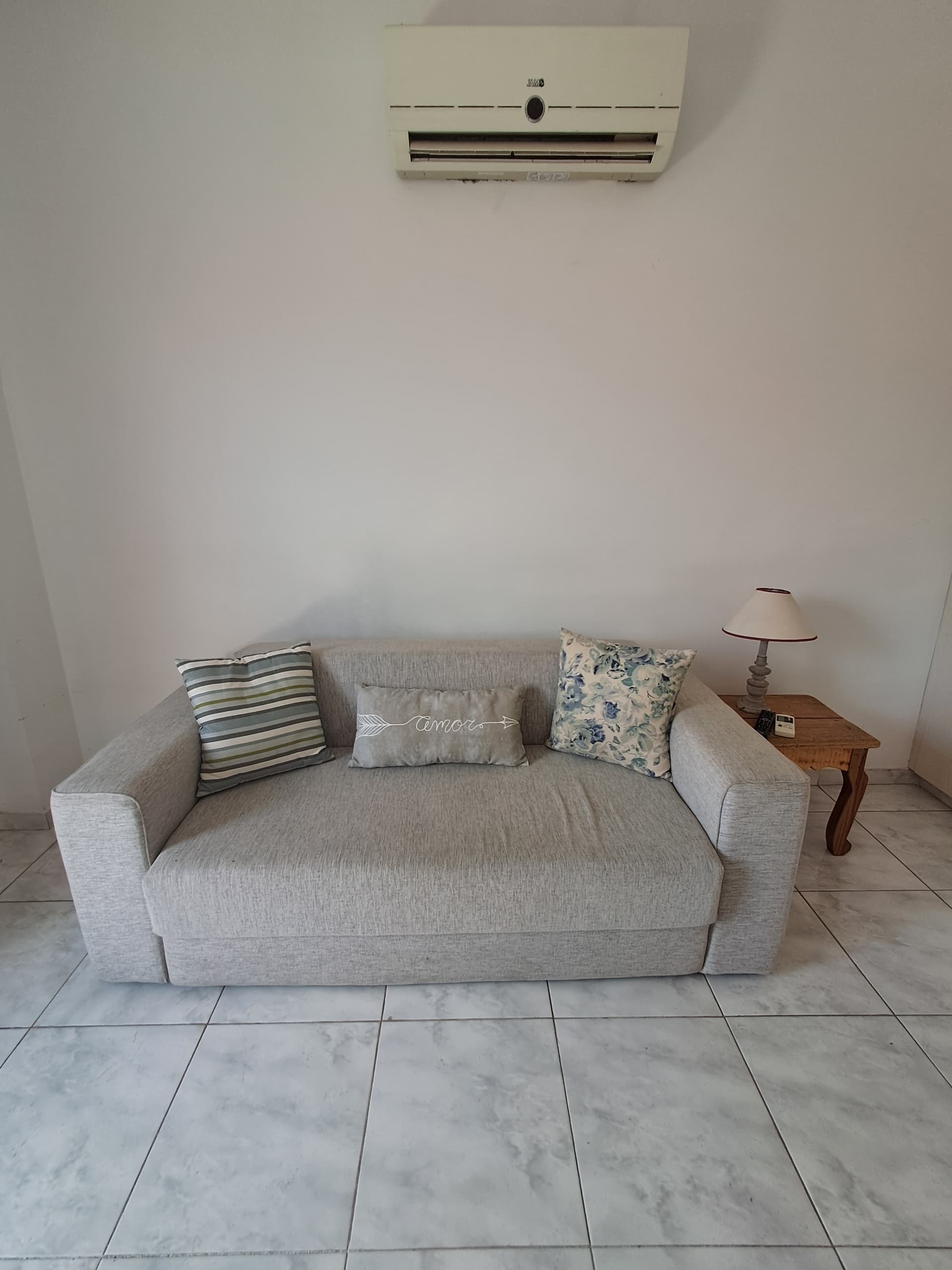 Photo by https://trato-hecho.nyc3.digitaloceanspaces.com/nextImages/(1)-sof-cama-sueolar-sofa cama.jpg