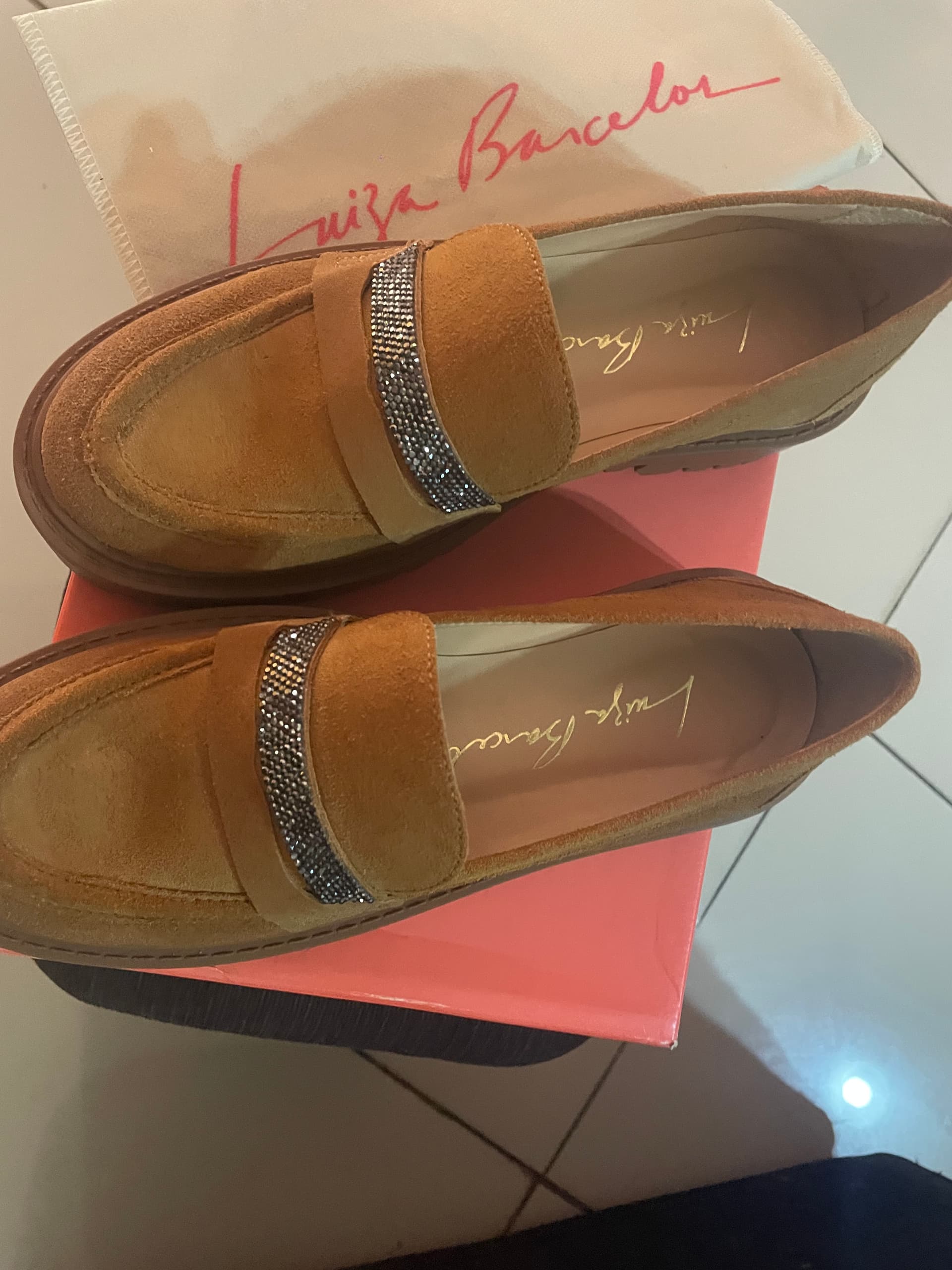 Photo by https://trato-hecho.nyc3.digitaloceanspaces.com/nextImages/(1)-zapato-luiza-barcelos-IMG_2099.jpeg