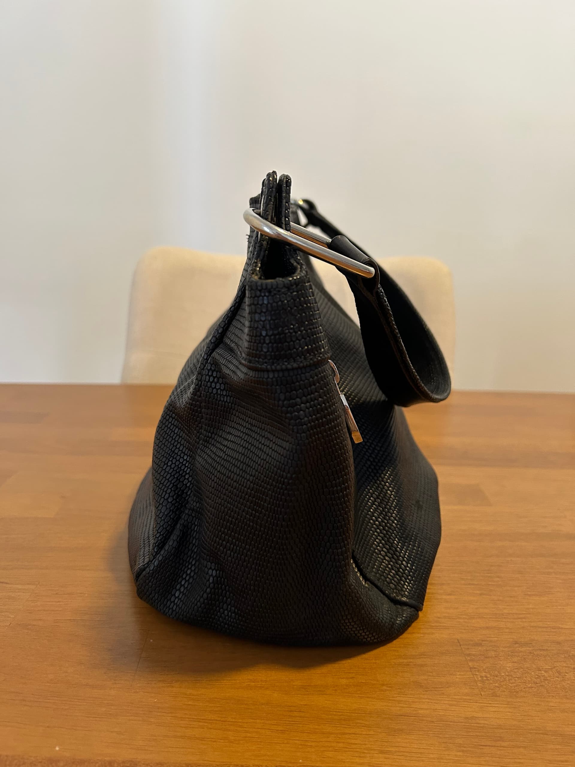 Photo by https://trato-hecho.nyc3.digitaloceanspaces.com/nextImages/(2)-cartera-prne-1-IMG_3892.jpeg