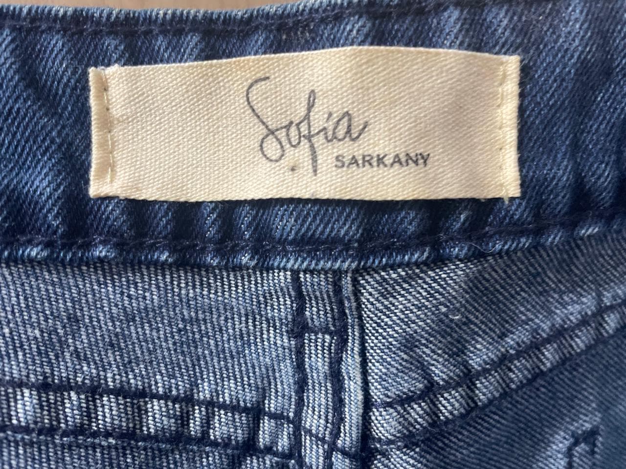 Photo by https://trato-hecho.nyc3.digitaloceanspaces.com/nextImages/(2)-jeans-1-IMG-20250519-WA0015.jpg