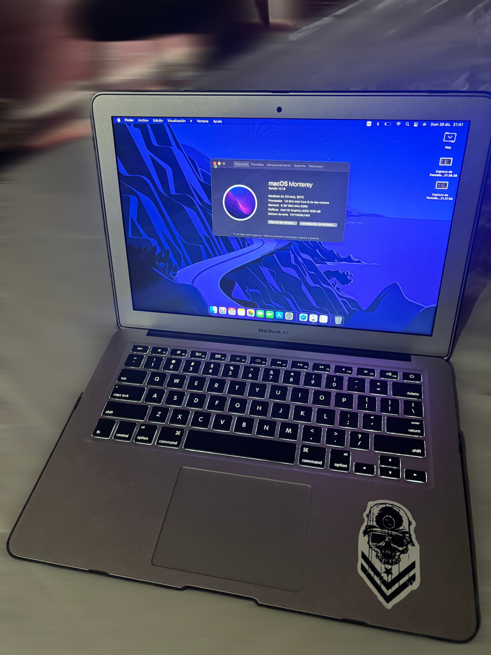 Photo by https://trato-hecho.nyc3.digitaloceanspaces.com/nextImages/(2)-macbook-air-2017-2-IMG_4421.jpeg