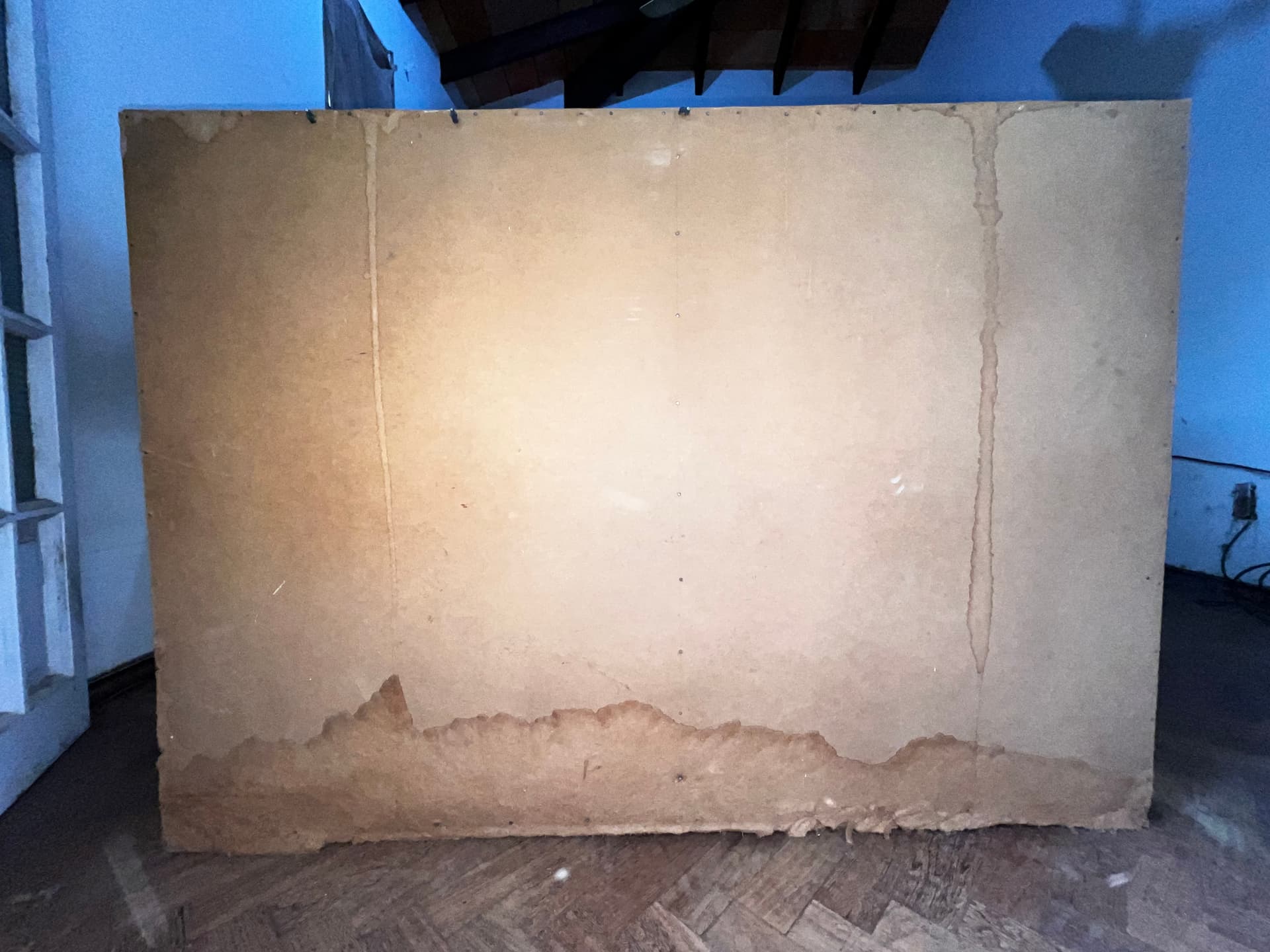 Photo by https://trato-hecho.nyc3.digitaloceanspaces.com/nextImages/(2)-mueble-de-madera-2-IMG_1897.jpeg