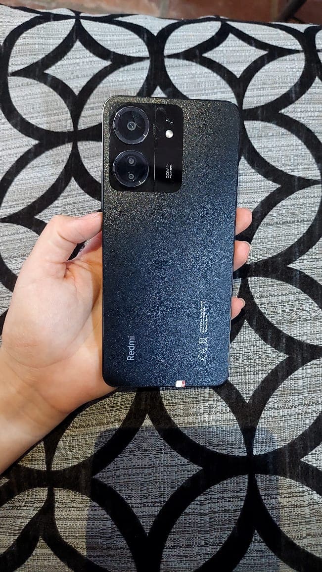 Photo by https://trato-hecho.nyc3.digitaloceanspaces.com/nextImages/(2)-redmi-13c-1-IMG-20251104-WA0067.jpg