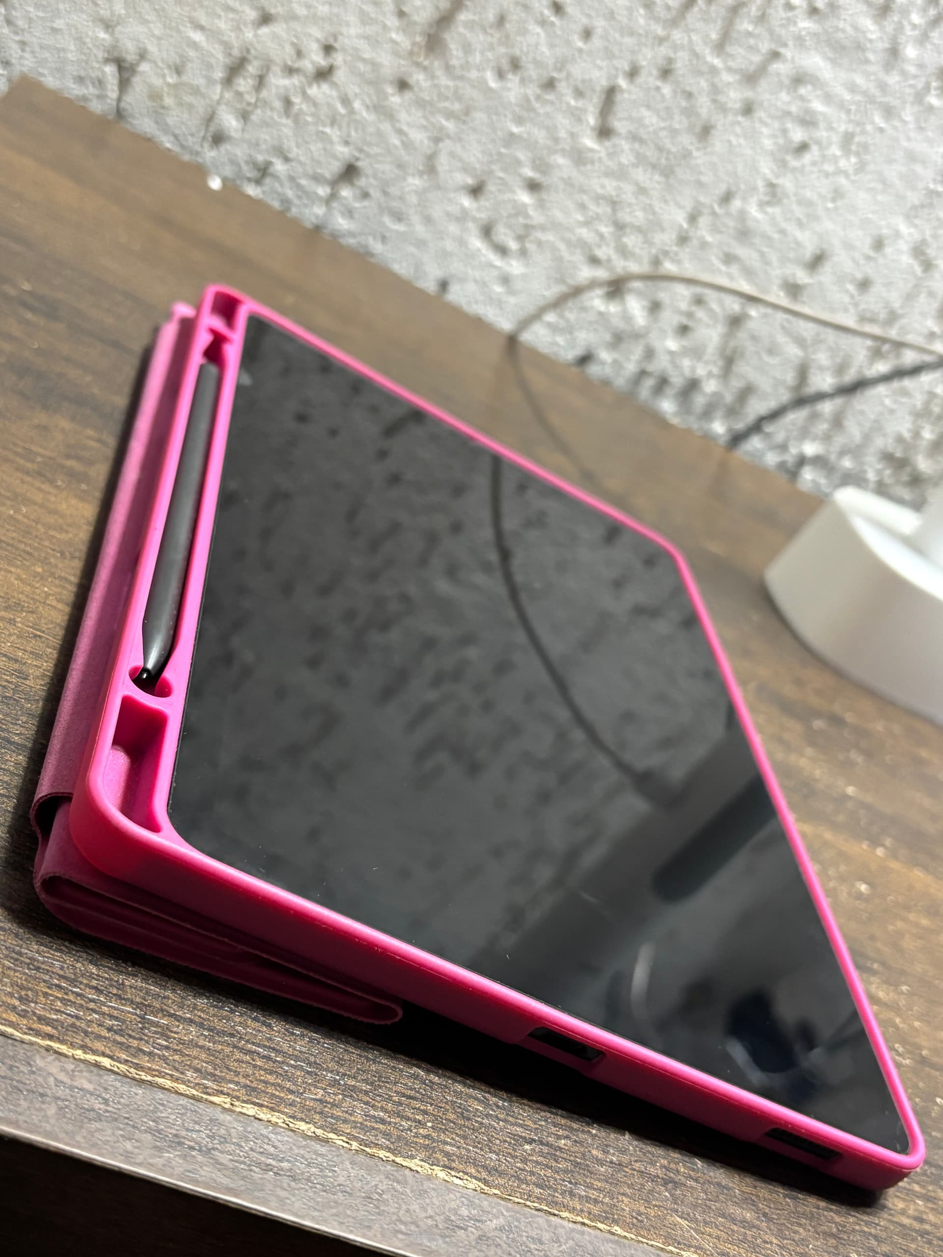 Photo by https://trato-hecho.nyc3.digitaloceanspaces.com/nextImages/(2)-samsung-tab-s6-lite-IMG_1519.jpeg