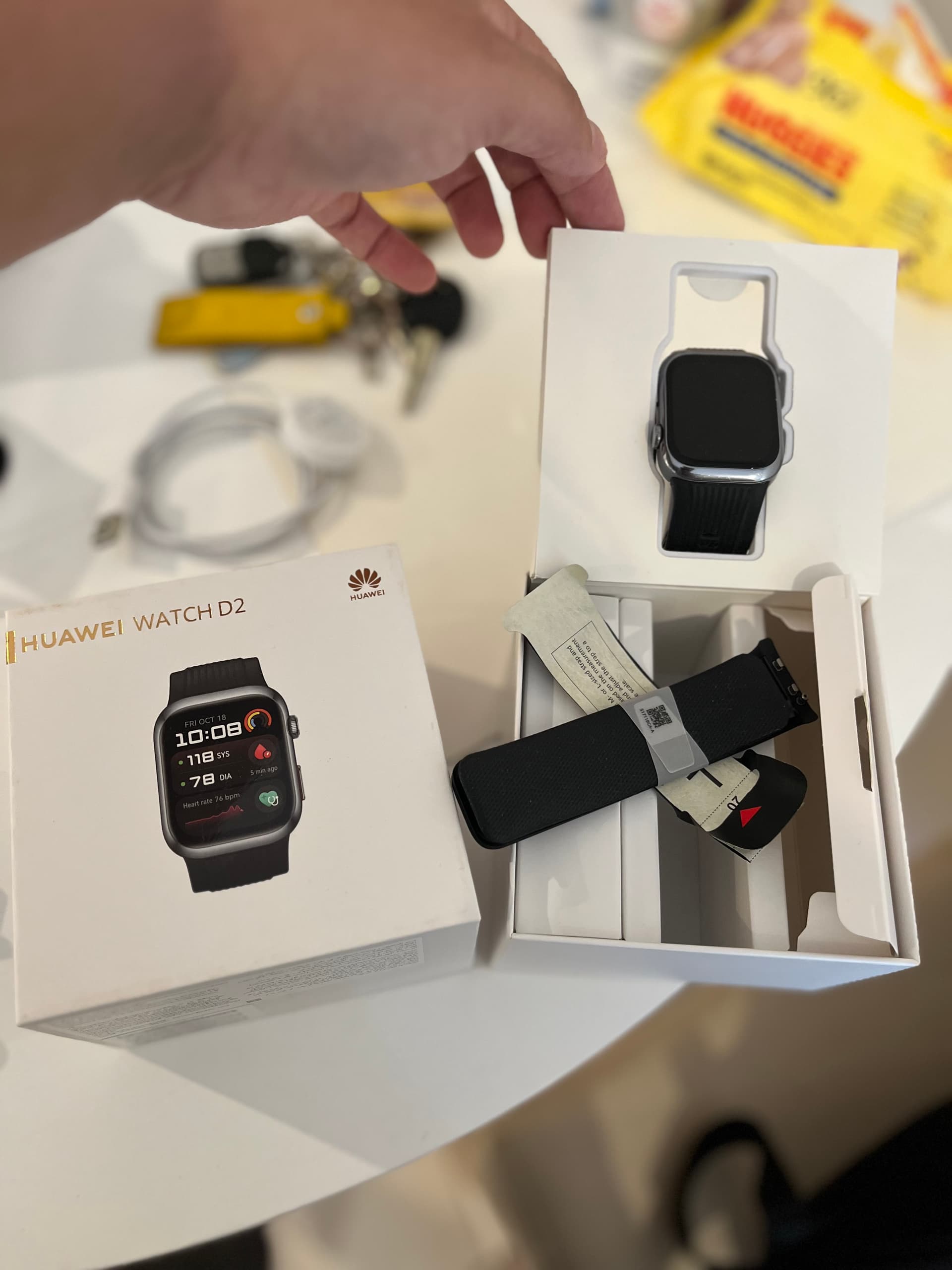 Photo by https://trato-hecho.nyc3.digitaloceanspaces.com/nextImages/(2)-smartwatch-huawei-d2-IMG_8019.jpeg