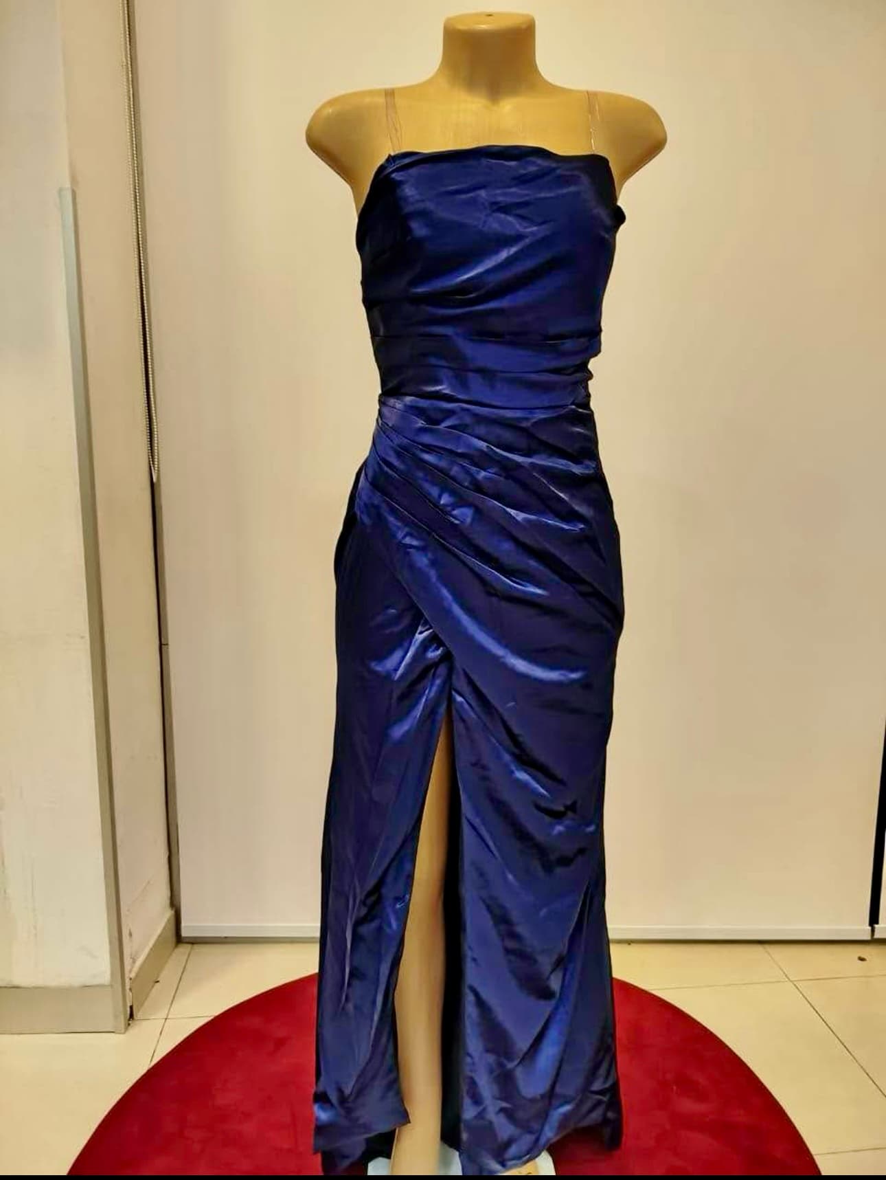 Photo by https://trato-hecho.nyc3.digitaloceanspaces.com/nextImages/(2)-vestidos-de-fiesta-1-IMG_2483.jpeg