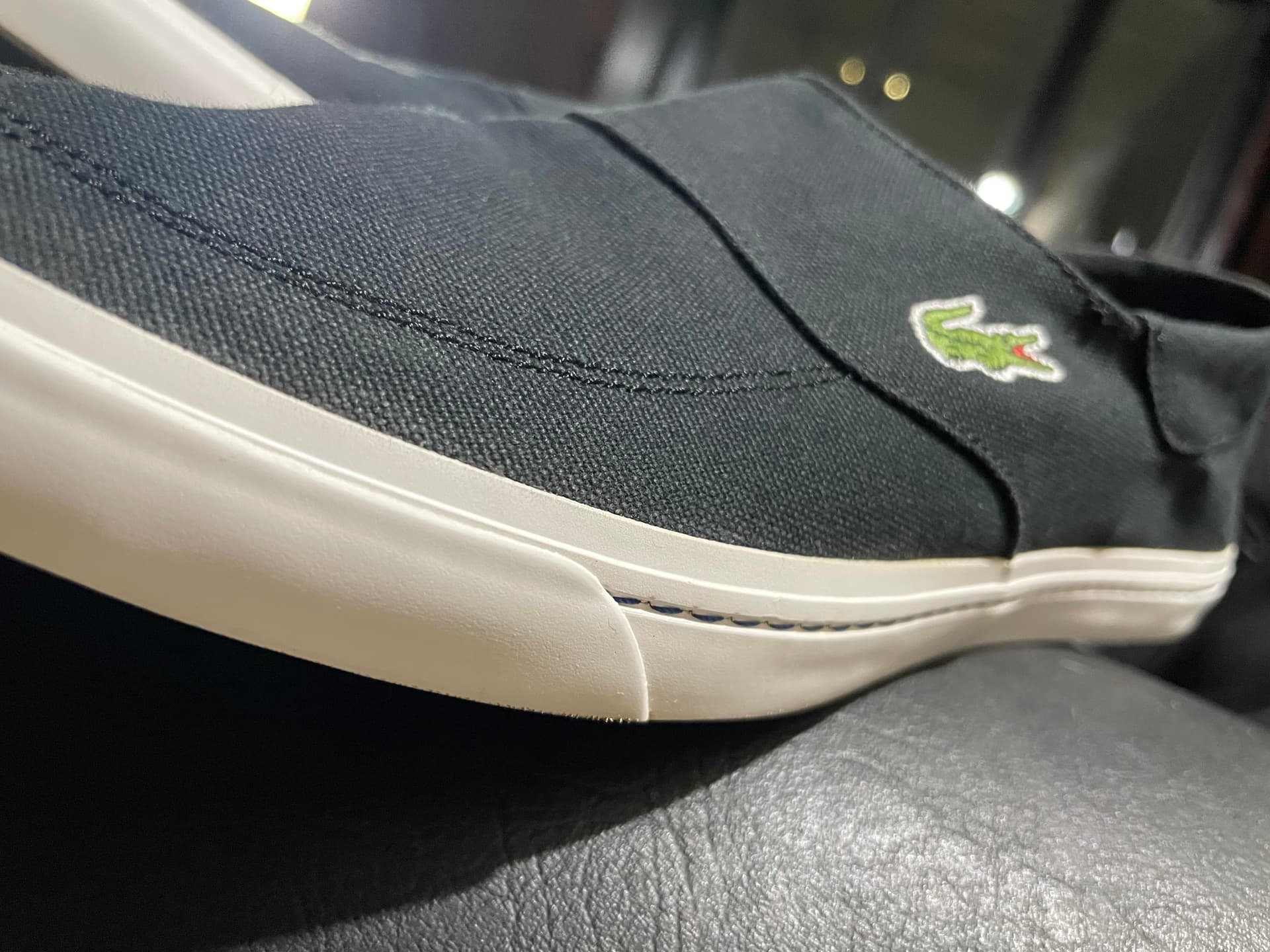 Photo by https://trato-hecho.nyc3.digitaloceanspaces.com/nextImages/(2)-zapato-lacoste-IMG_8484.jpeg