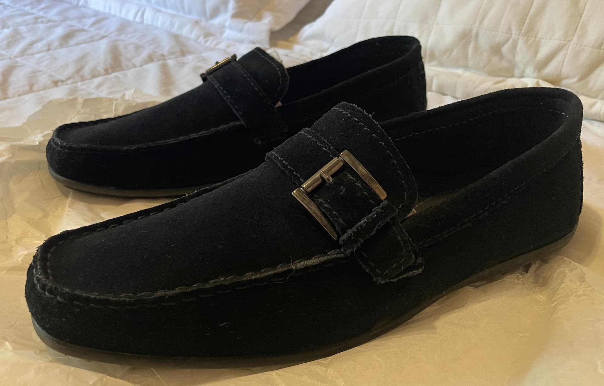 Photo by https://trato-hecho.nyc3.digitaloceanspaces.com/nextImages/(2)-zapatos-loafers-alfani-IMG_0721.jpg