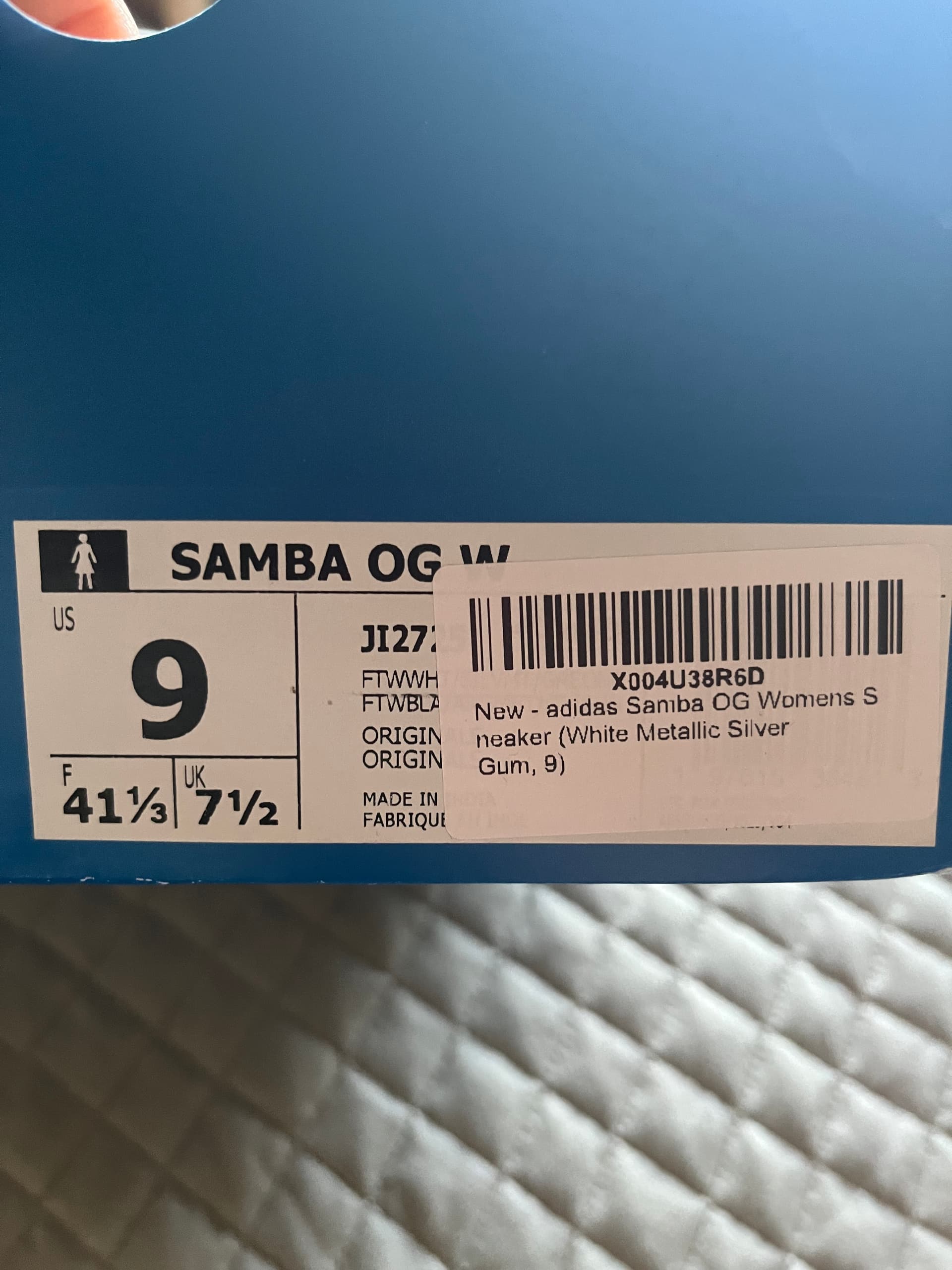 Photo by https://trato-hecho.nyc3.digitaloceanspaces.com/nextImages/(3)-adidas-samba-IMG_2742.jpeg