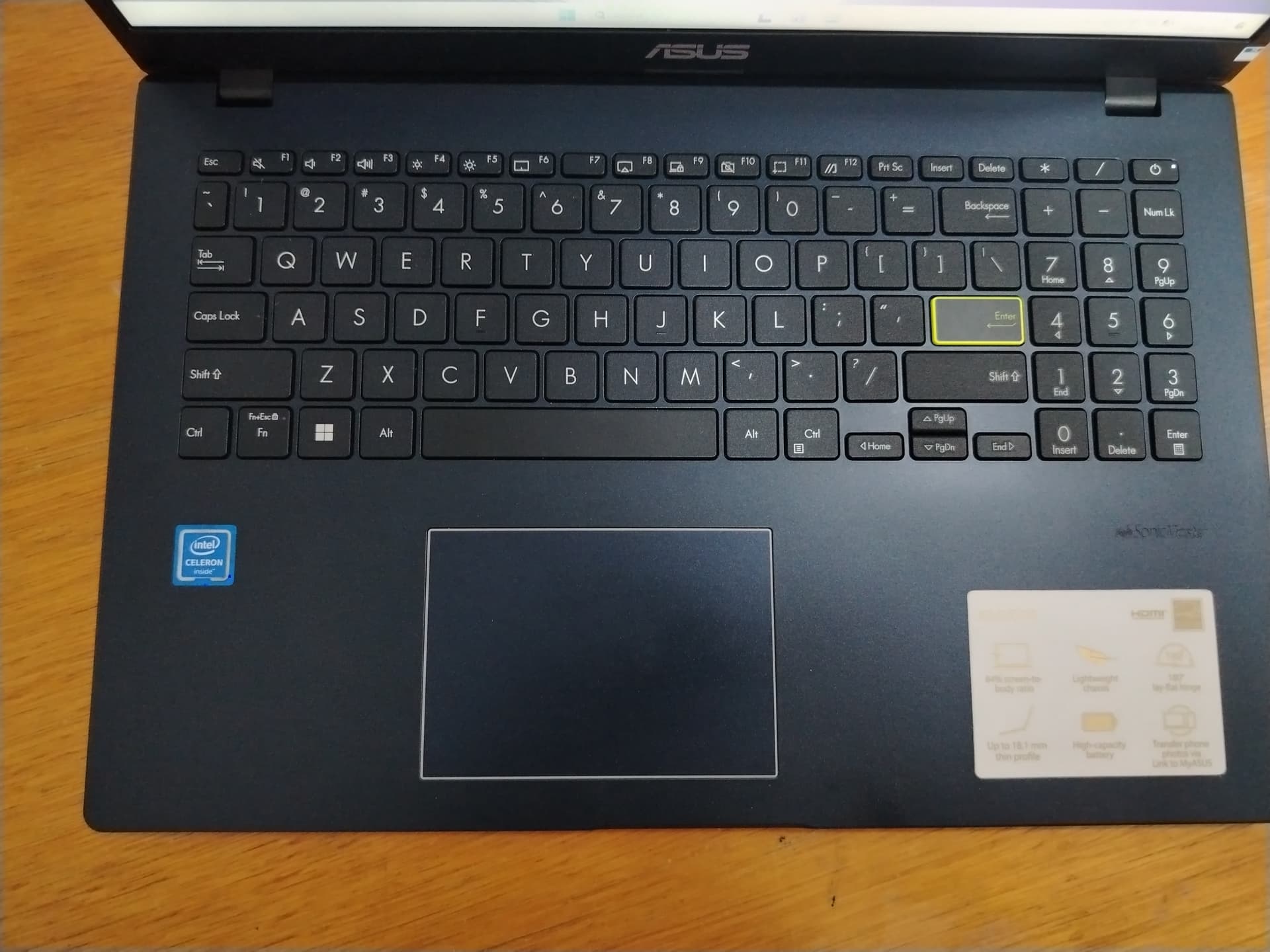Photo by https://trato-hecho.nyc3.digitaloceanspaces.com/nextImages/(3)-laptop-asus-IMG_20251126_075337.jpg