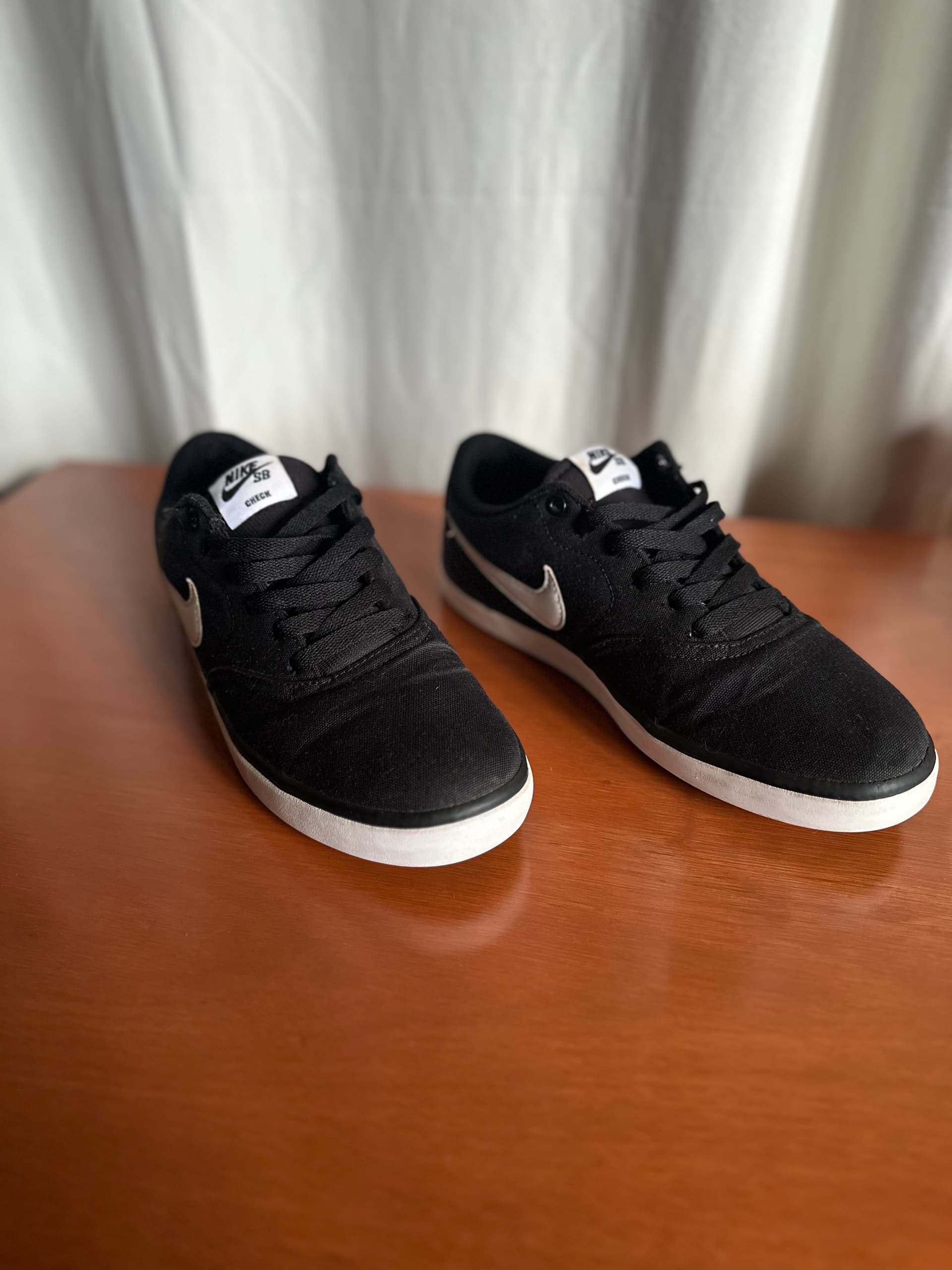 Photo by https://trato-hecho.nyc3.digitaloceanspaces.com/nextImages/(3)-nike-sb-39-IMG_4534.jpeg