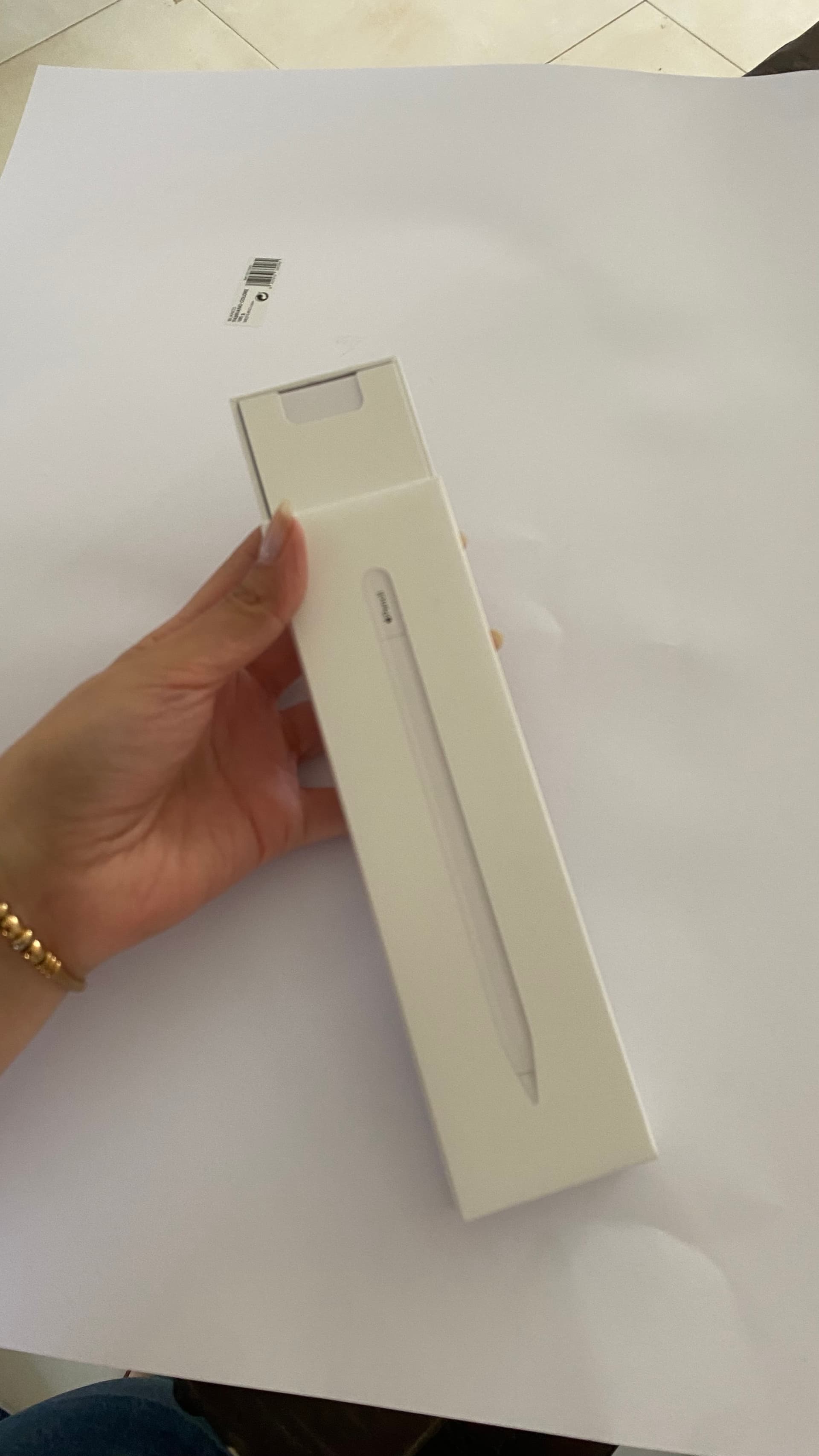 Photo by https://trato-hecho.nyc3.digitaloceanspaces.com/nextImages/(3)-pencil-usb-c-IMG_6287.jpeg