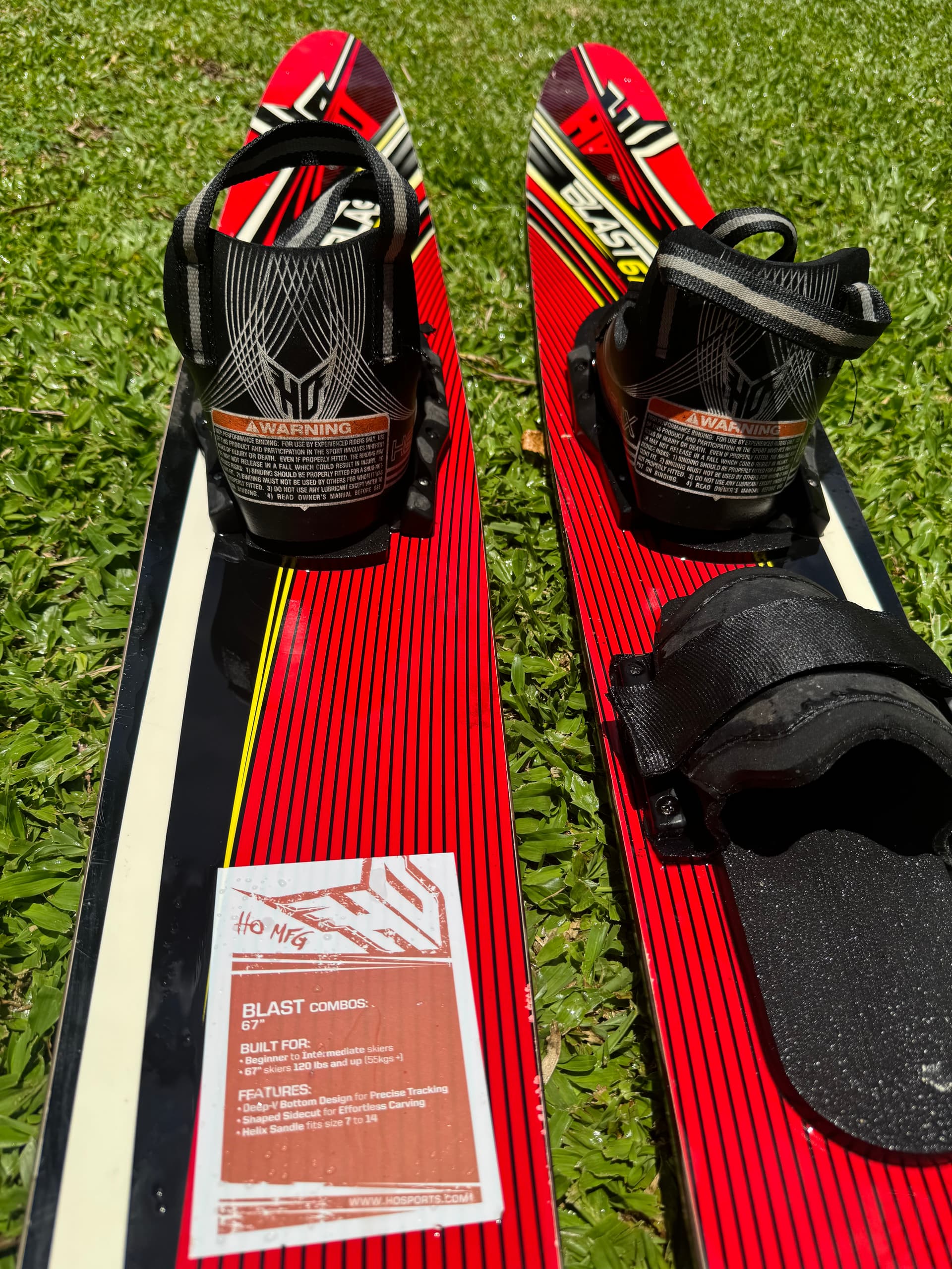 Photo by https://trato-hecho.nyc3.digitaloceanspaces.com/nextImages/(3)-skis-acsticos-ho-IMG_3127.jpeg