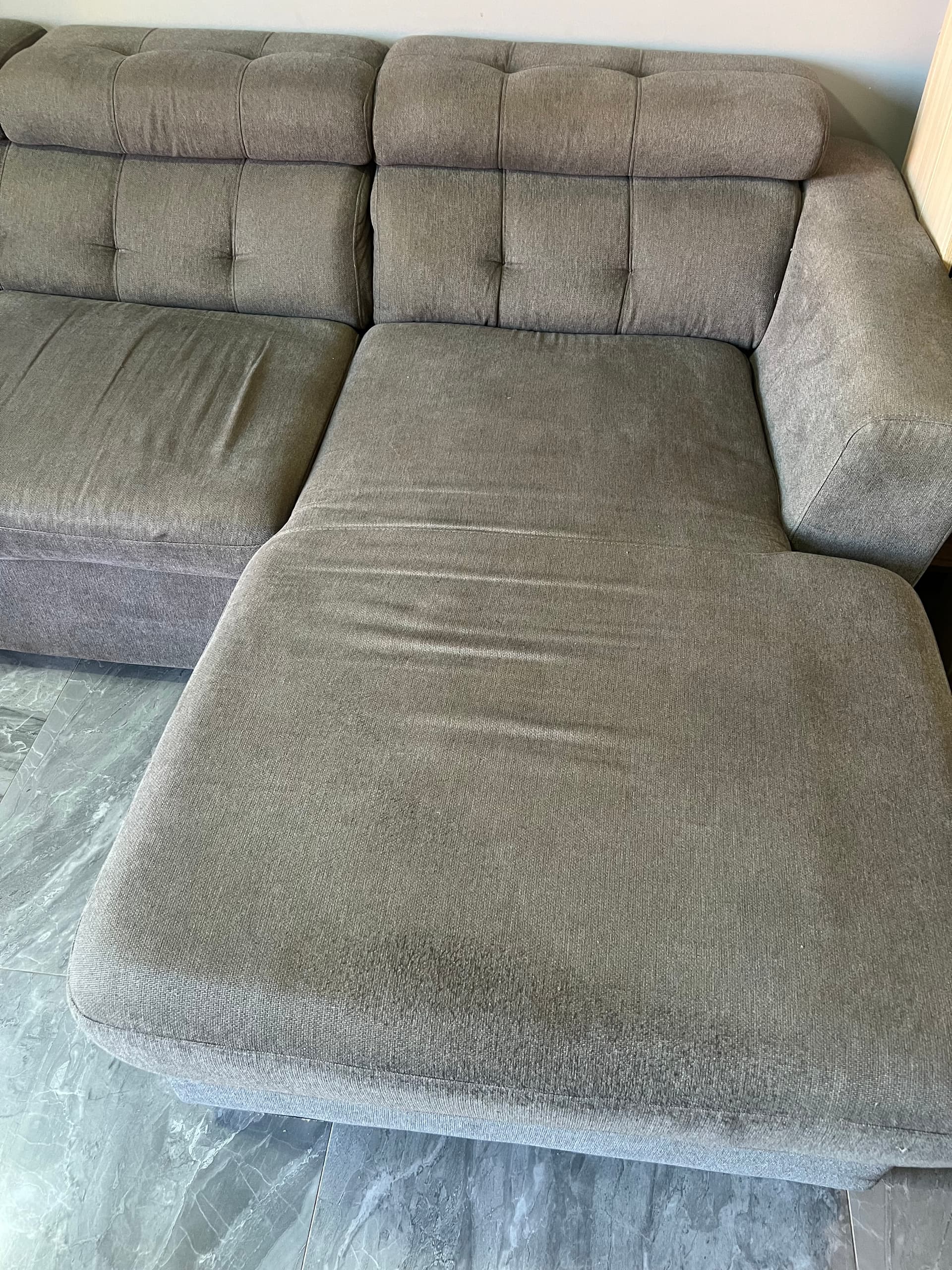 Photo by https://trato-hecho.nyc3.digitaloceanspaces.com/nextImages/(3)-sofa-importado-IMG_6055.jpeg
