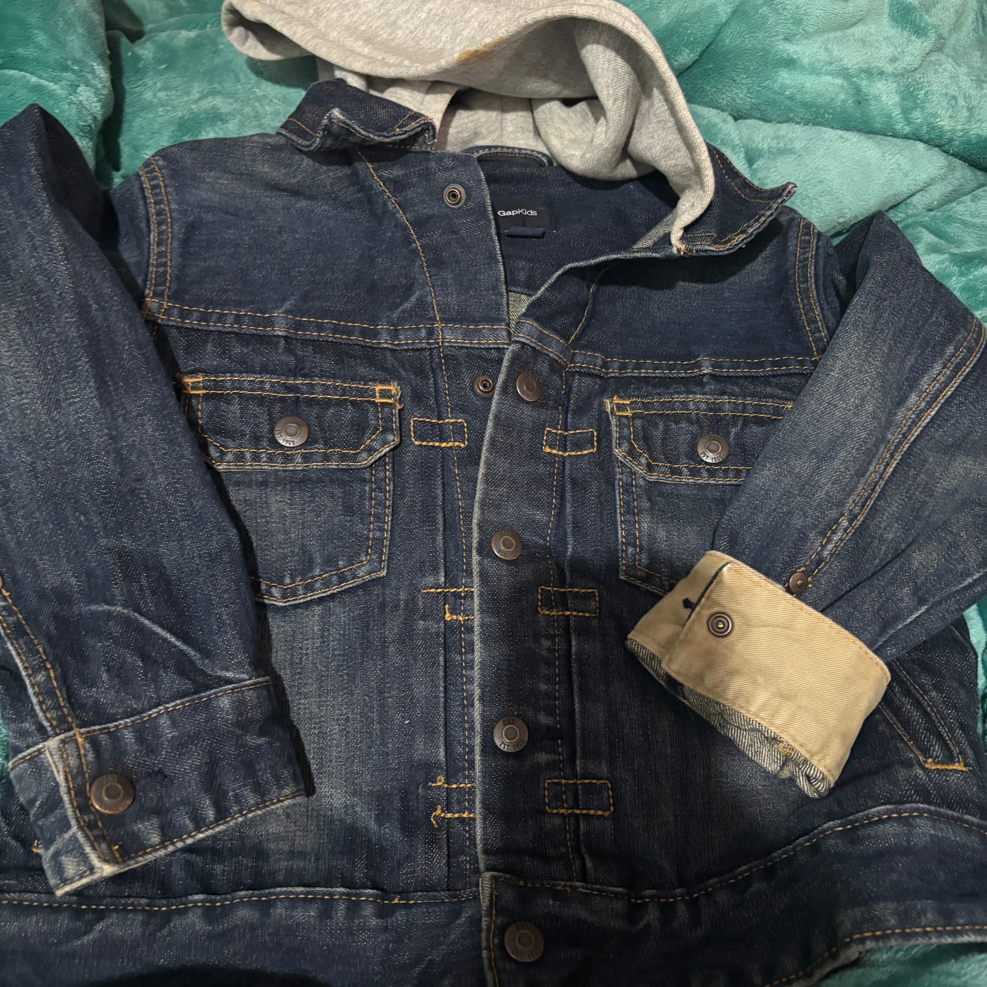 Photo by https://trato-hecho.nyc3.digitaloceanspaces.com/nextImages/(4)-gap-jeans-originales-IMG_4165.jpeg