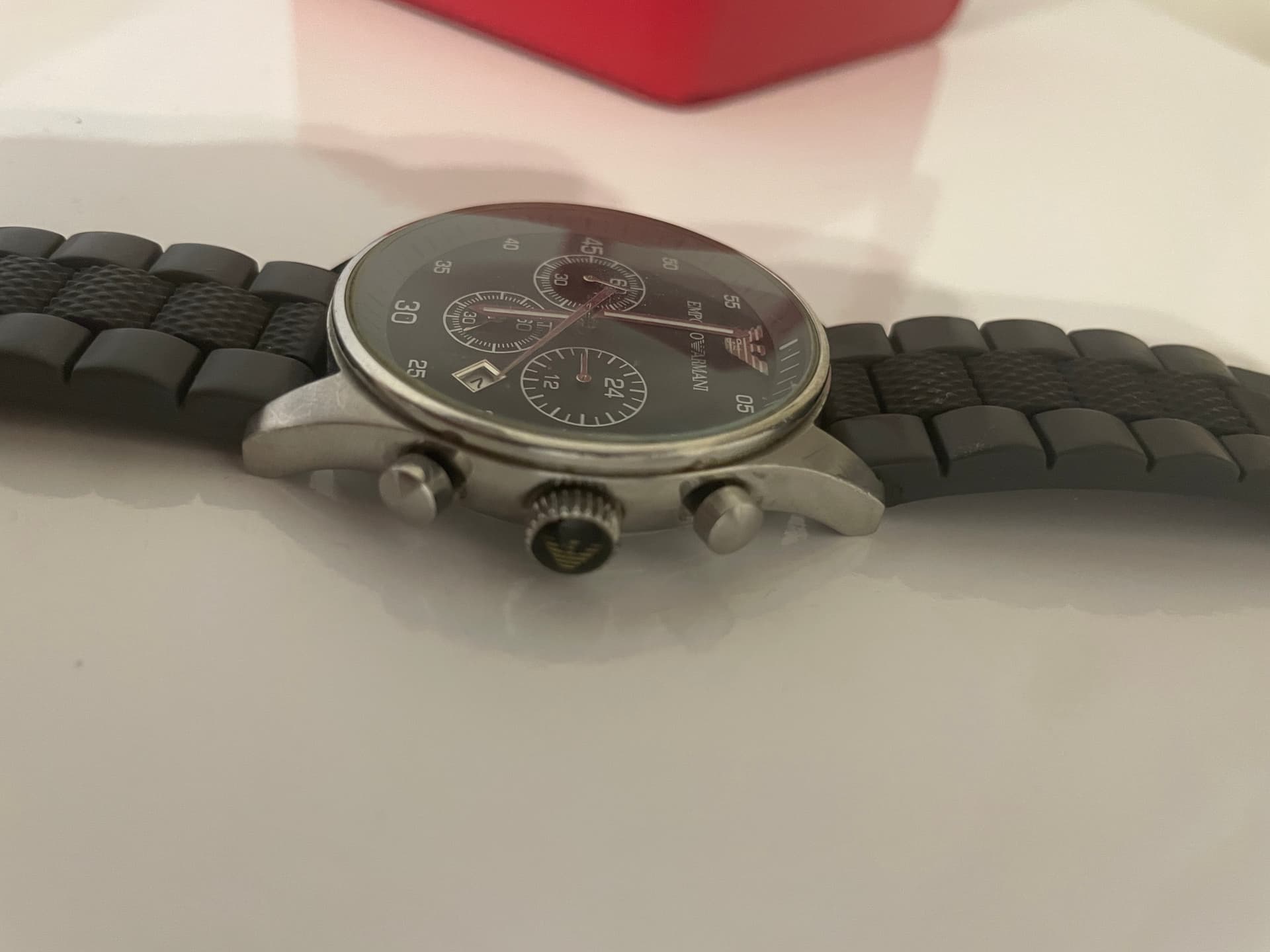 Photo by https://trato-hecho.nyc3.digitaloceanspaces.com/nextImages/(4)-reloj-emporio-armani-IMG_0936.JPG