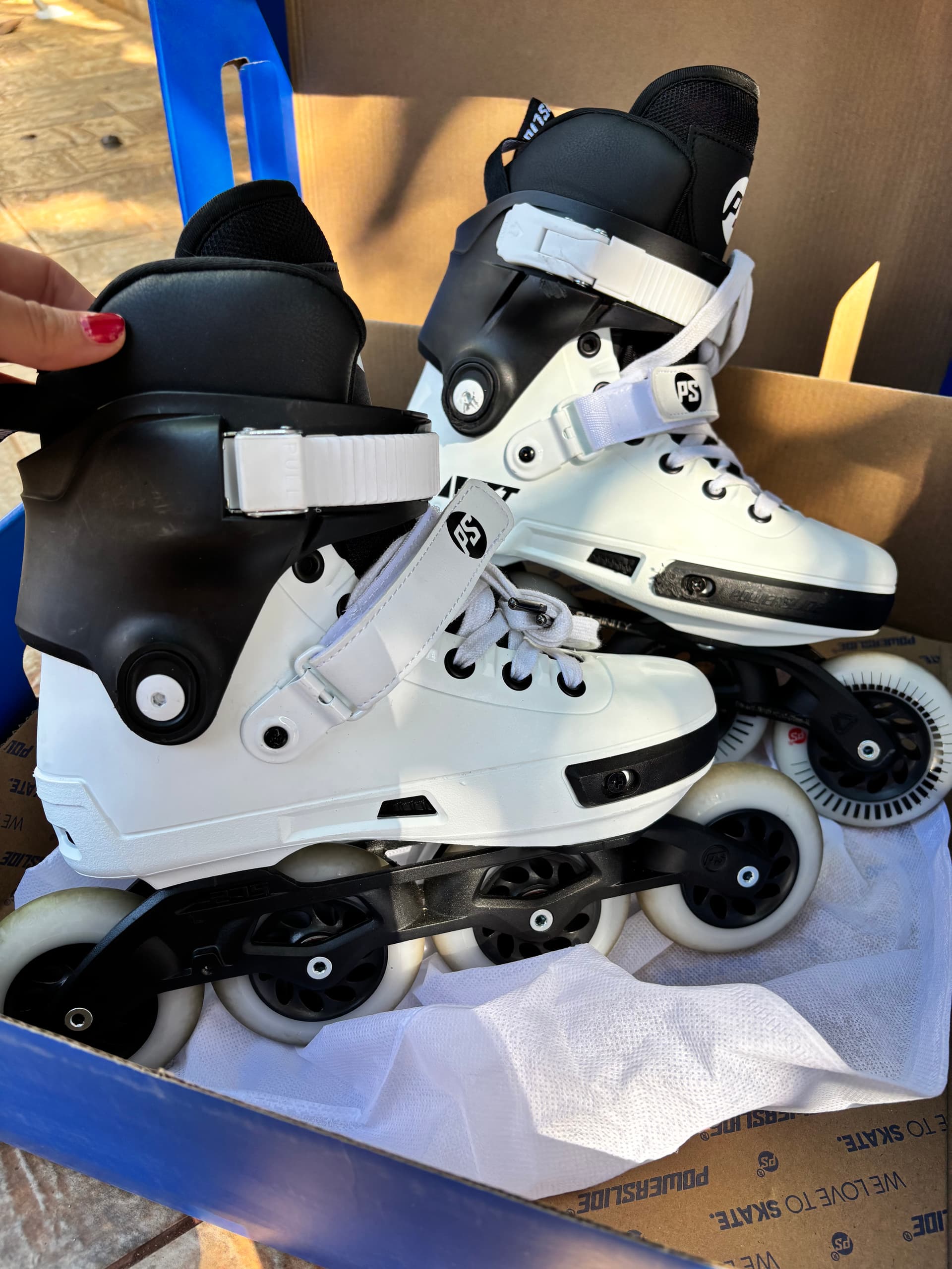Photo by https://trato-hecho.nyc3.digitaloceanspaces.com/nextImages/(4)-rollers-powerslide-IMG_6398.jpeg