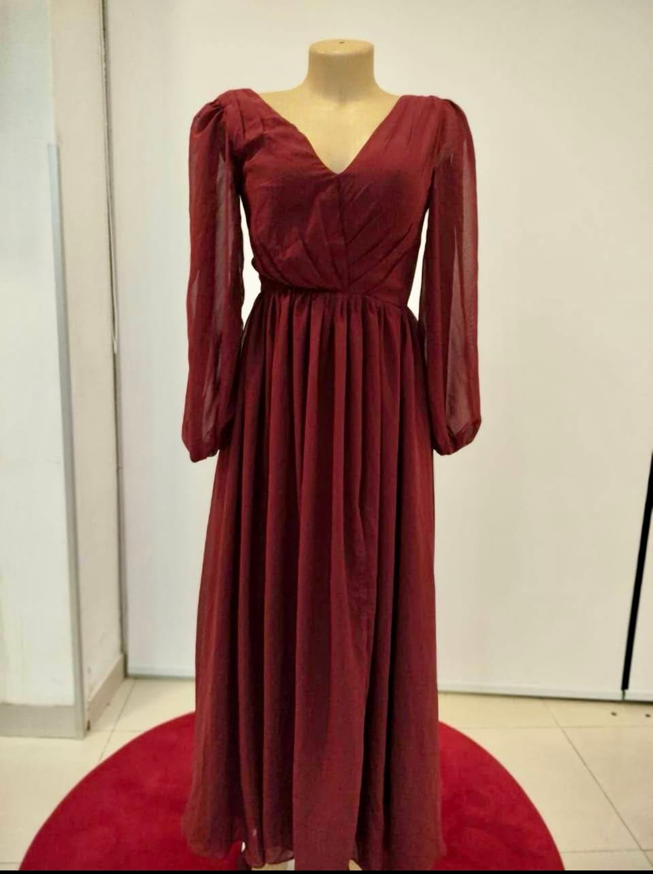 Photo by https://trato-hecho.nyc3.digitaloceanspaces.com/nextImages/(5)-vestidos-de-fiesta-1-IMG_2487.jpeg