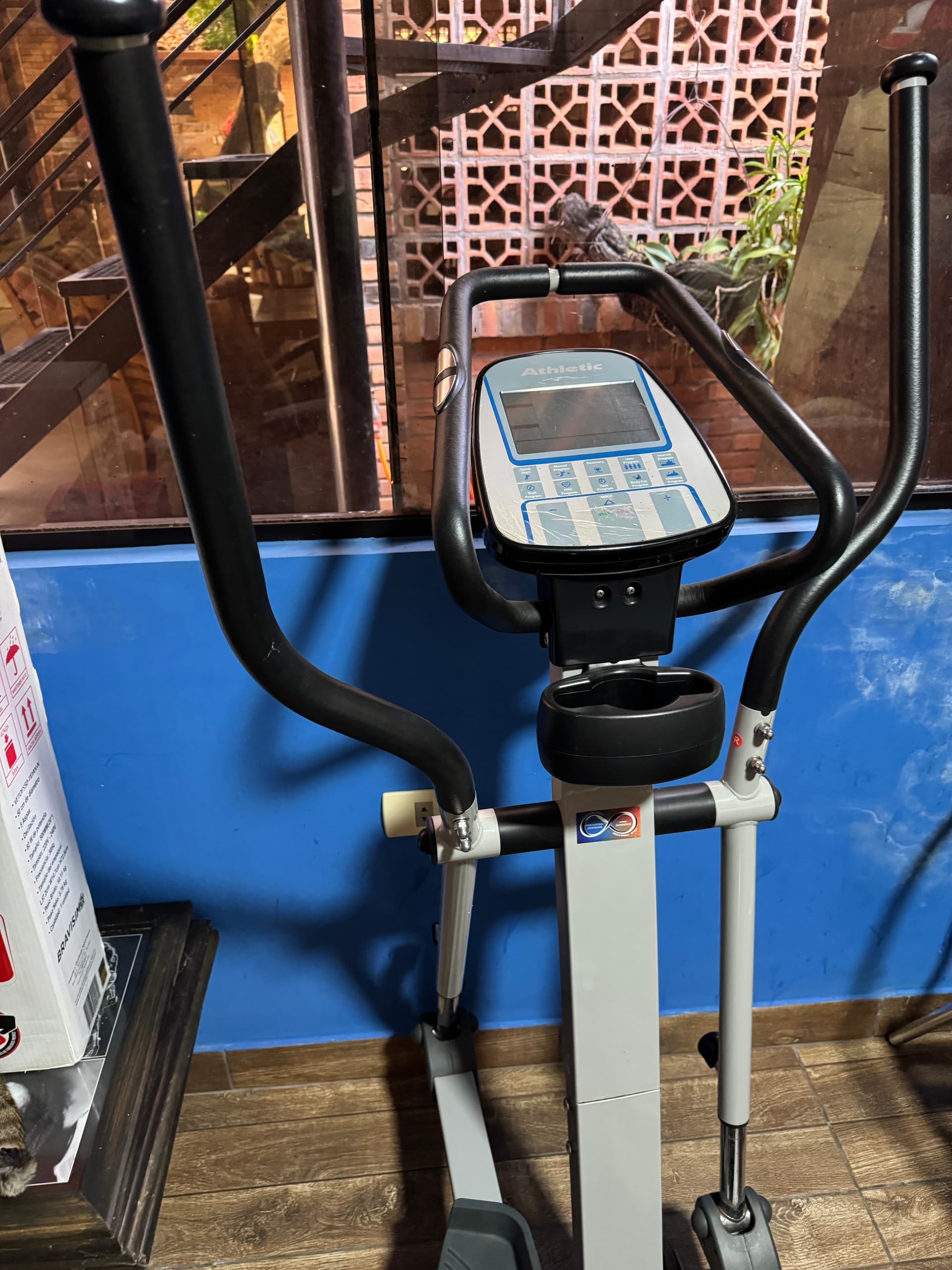Photo by https://trato-hecho.nyc3.digitaloceanspaces.com/nextImages/(6)-equipos-de-gimnasio-IMG_6911.jpeg