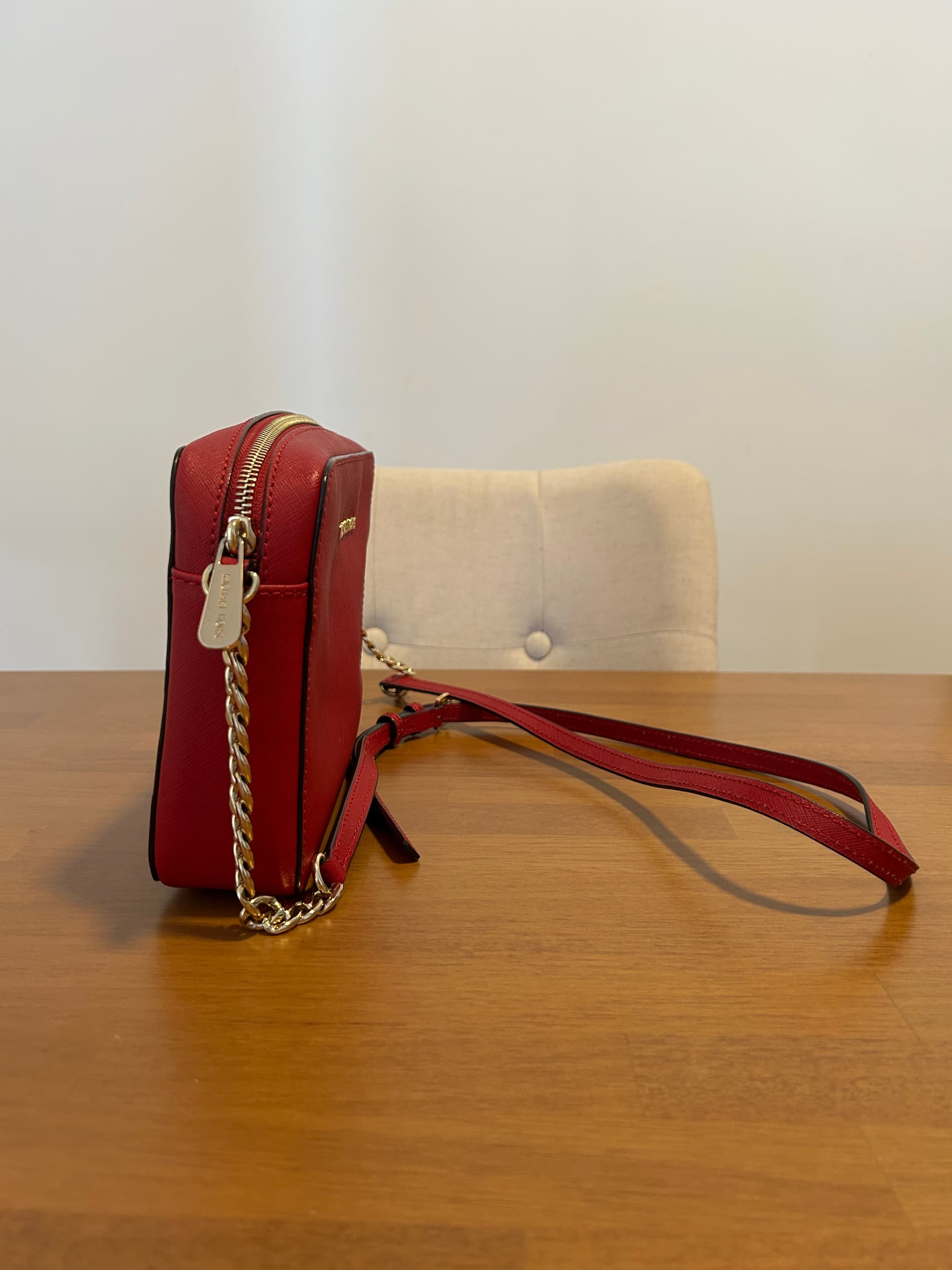 Photo by https://trato-hecho.nyc3.digitaloceanspaces.com/nextImages/(6)-remato-4-carteras-IMG_3896.jpeg