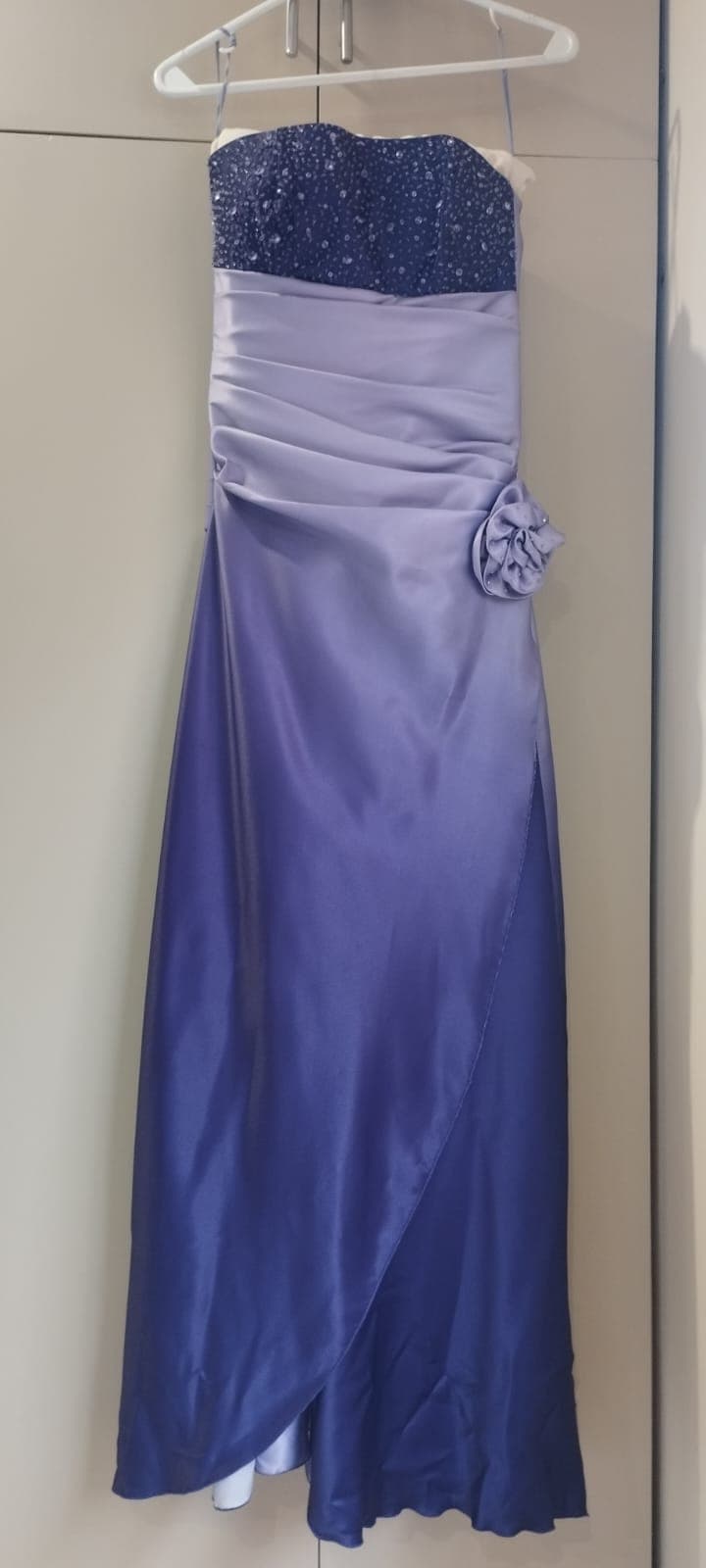 Photo by https://trato-hecho.nyc3.digitaloceanspaces.com/nextImages/(6)-vestidos-de-fiesta-lila2.jpeg