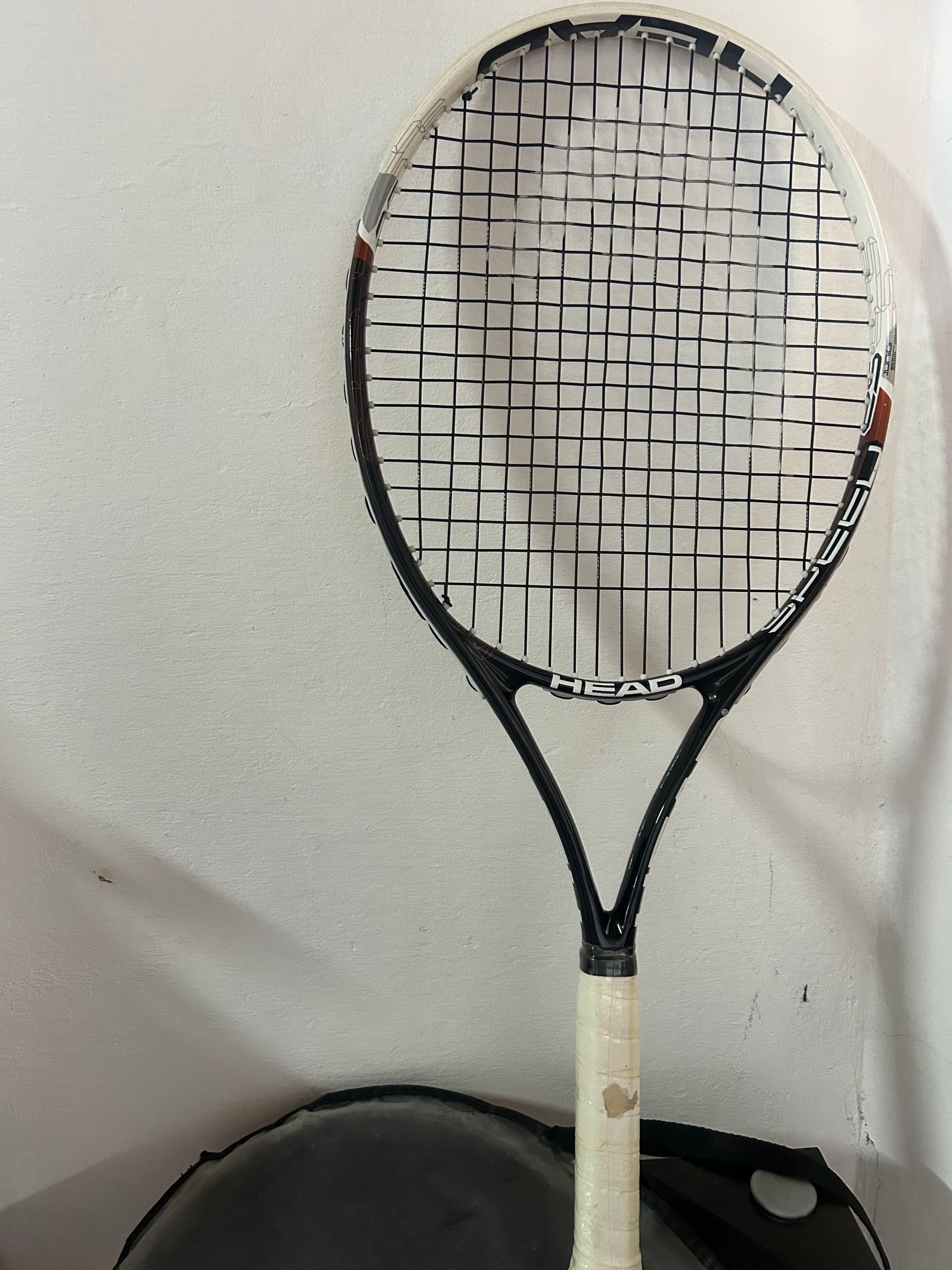 Photo by https://trato-hecho.nyc3.digitaloceanspaces.com/nextImages/(7)-raquetas-de-tenis-IMG_1436.jpeg