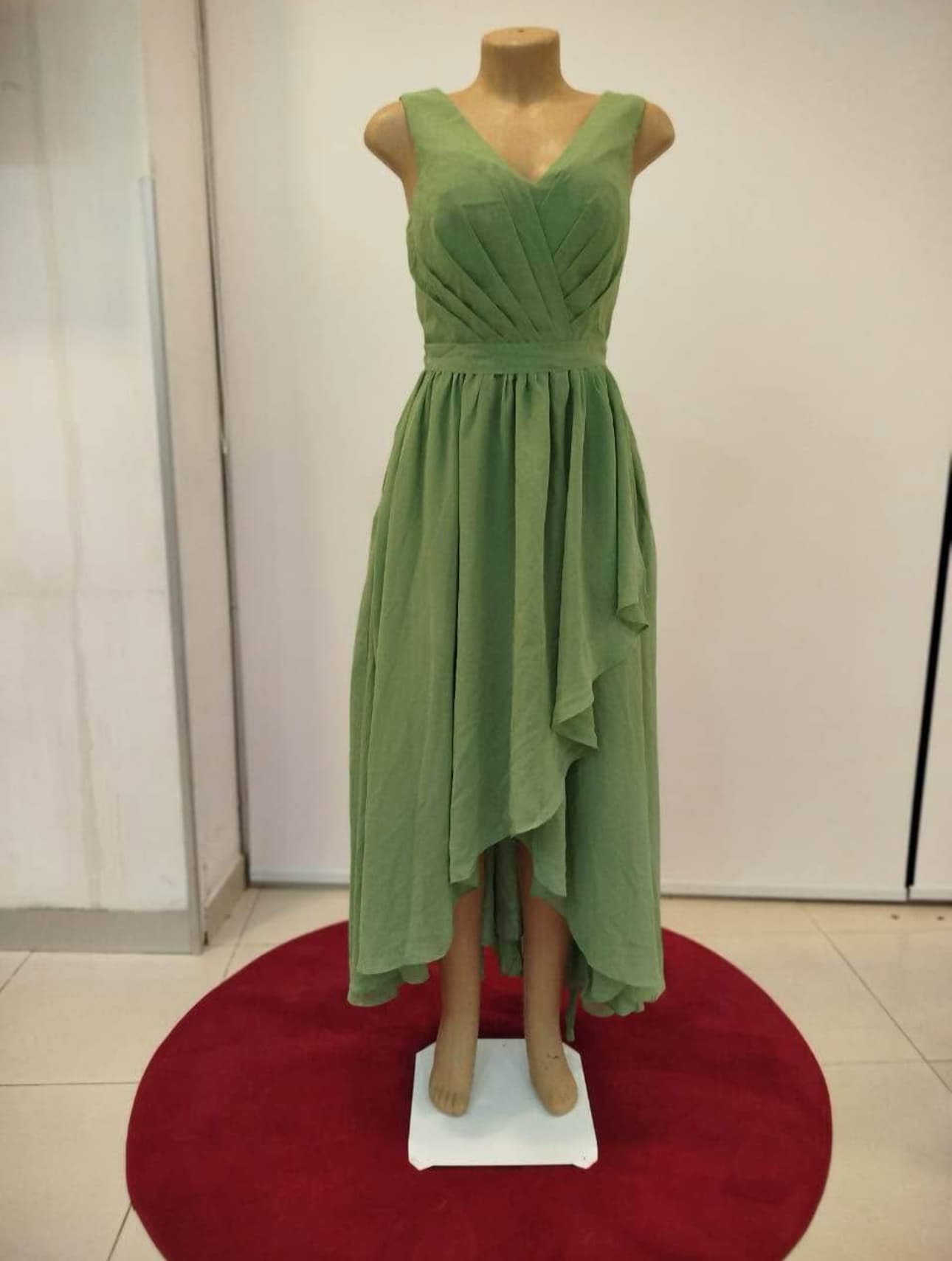 Photo by https://trato-hecho.nyc3.digitaloceanspaces.com/nextImages/(7)-vestidos-de-fiesta-1-IMG_2489.jpeg