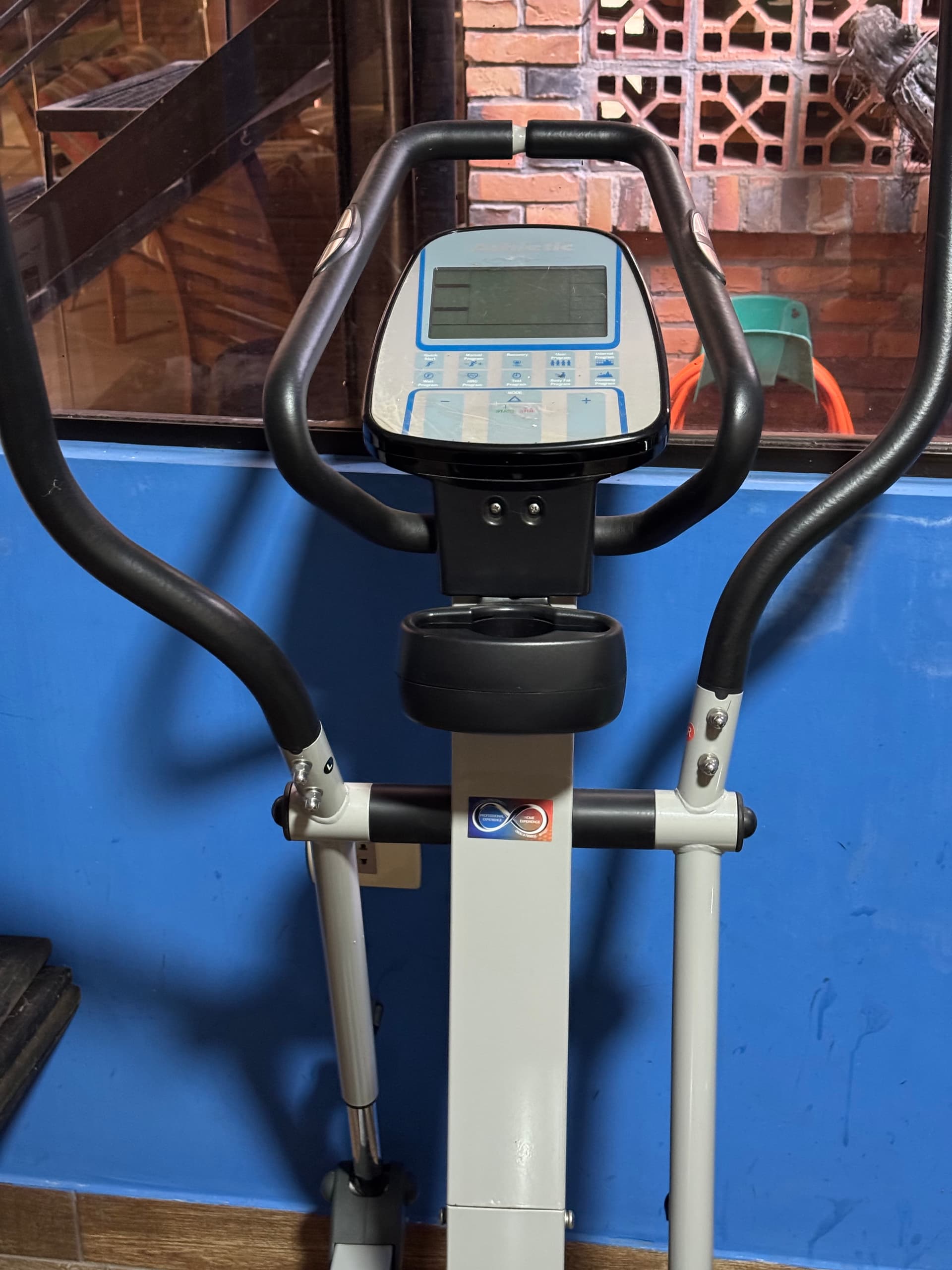 Photo by https://trato-hecho.nyc3.digitaloceanspaces.com/nextImages/(8)-equipos-de-gimnasio-IMG_6916.jpeg