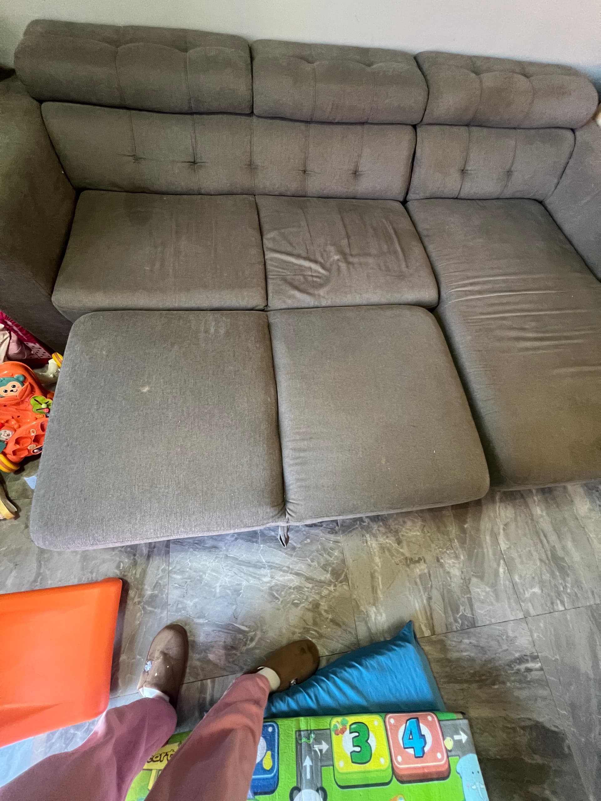 Photo by https://trato-hecho.nyc3.digitaloceanspaces.com/nextImages/(8)-sofa-importado-IMG_6058.jpeg