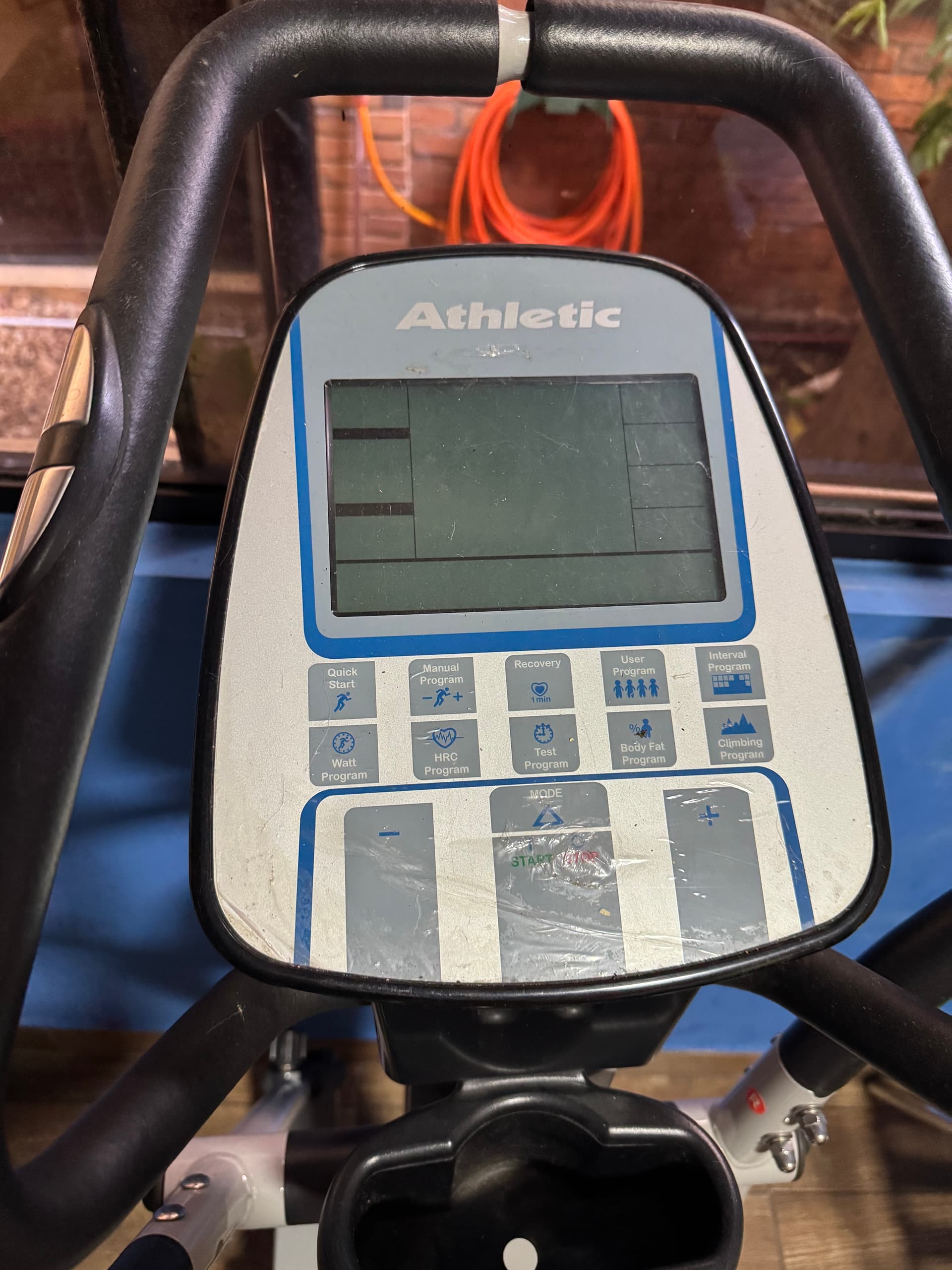 Photo by https://trato-hecho.nyc3.digitaloceanspaces.com/nextImages/(9)-equipos-de-gimnasio-IMG_6918.jpeg