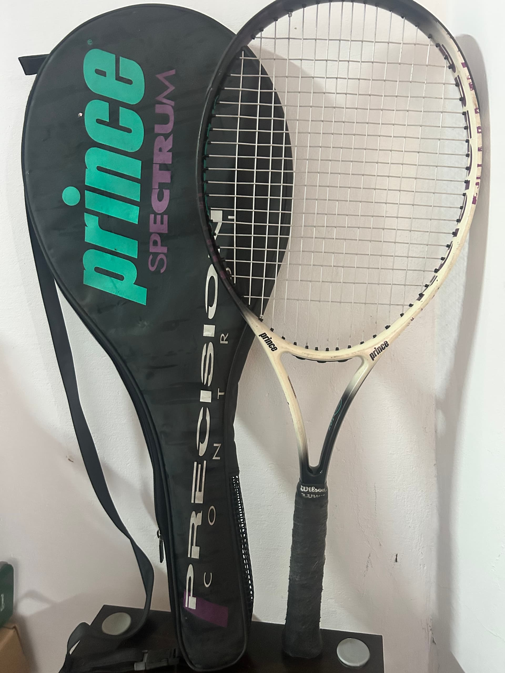 Photo by https://trato-hecho.nyc3.digitaloceanspaces.com/nextImages/(9)-raquetas-de-tenis-IMG_1430.jpeg