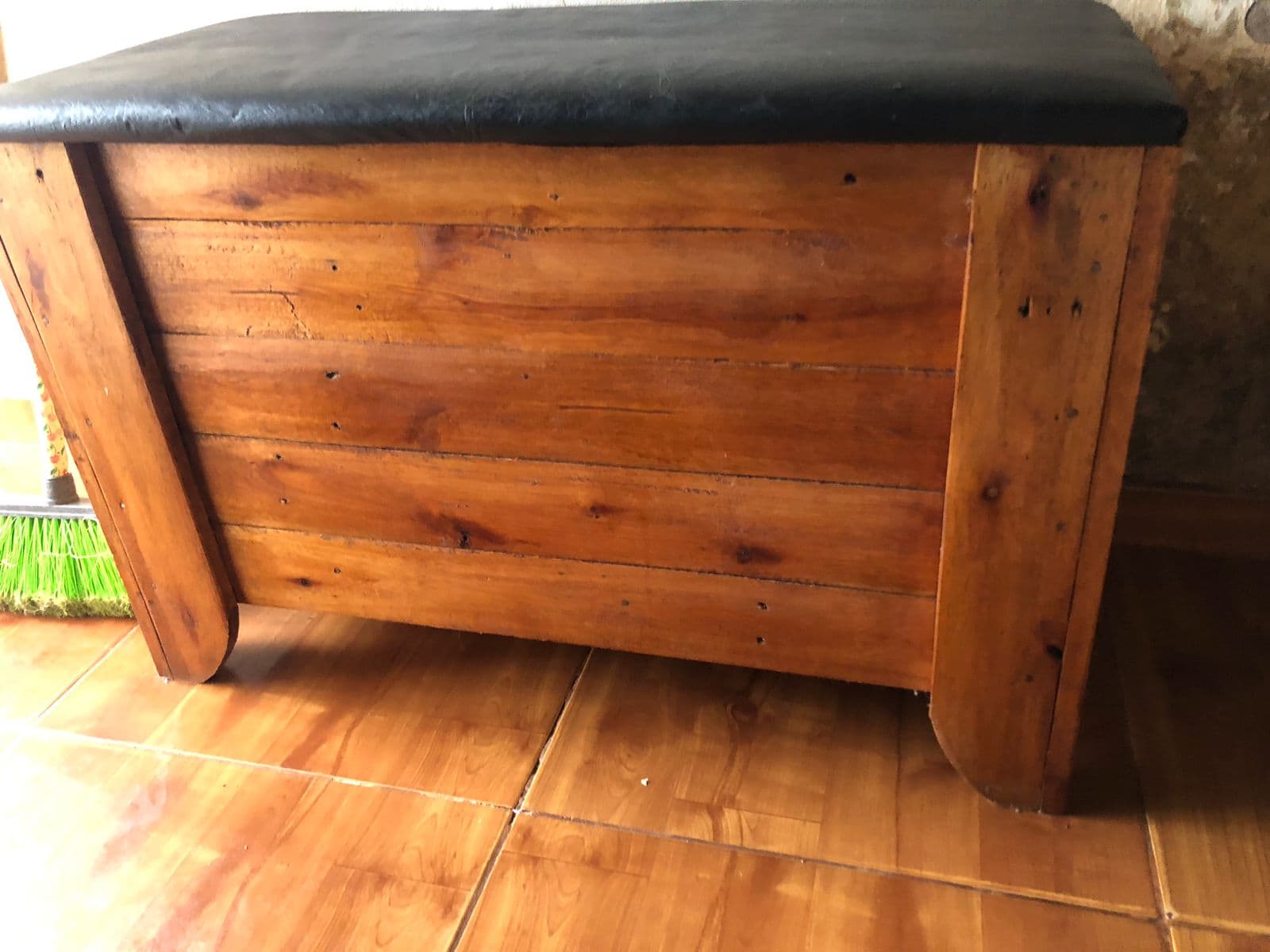 Baúl con asiento 
