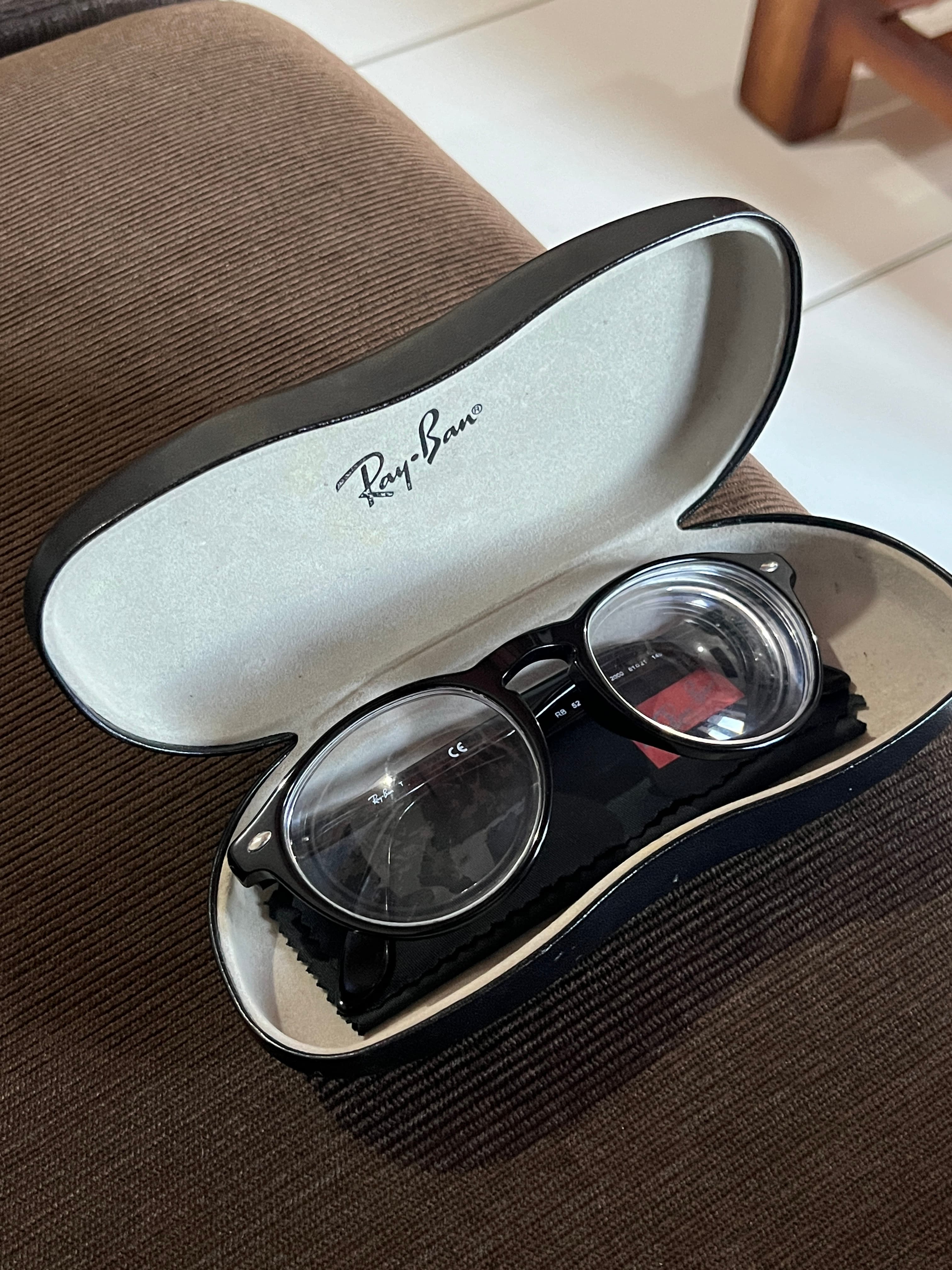 Lentes de visión marca Ray Ban 