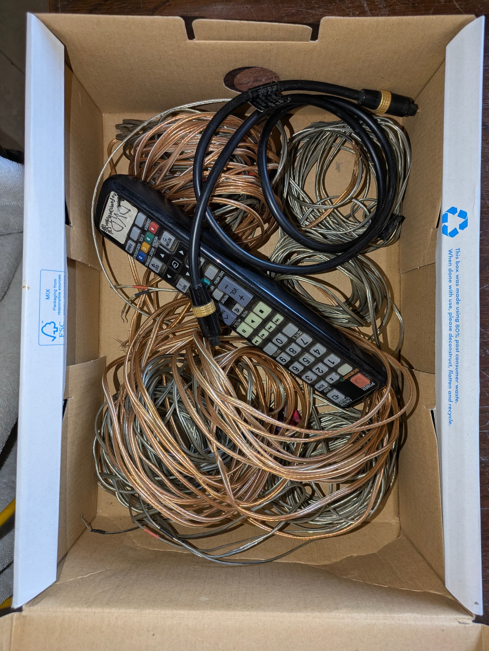 Photo by https://trato-hecho.nyc3.digitaloceanspaces.com/nextImages/7a6c2f5b-880c-42fa-a27f-9e5b402c1f2a-1-sistema-de-sonido-home-theater-samsung-51-completo-PXL_20260314_163916604.jpg
